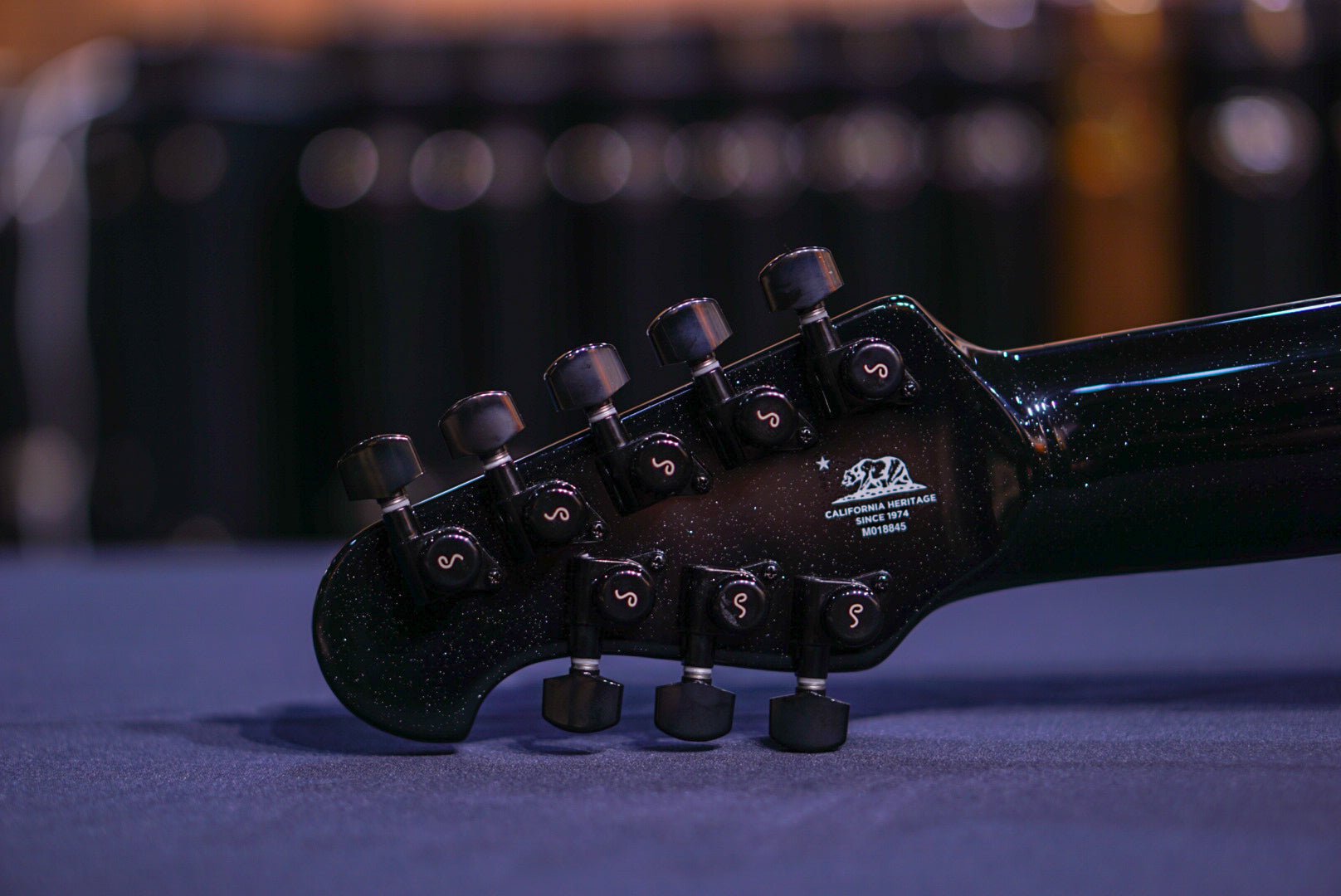 Ernie Ball Music Man Majesty 8 Black Frosting M018845