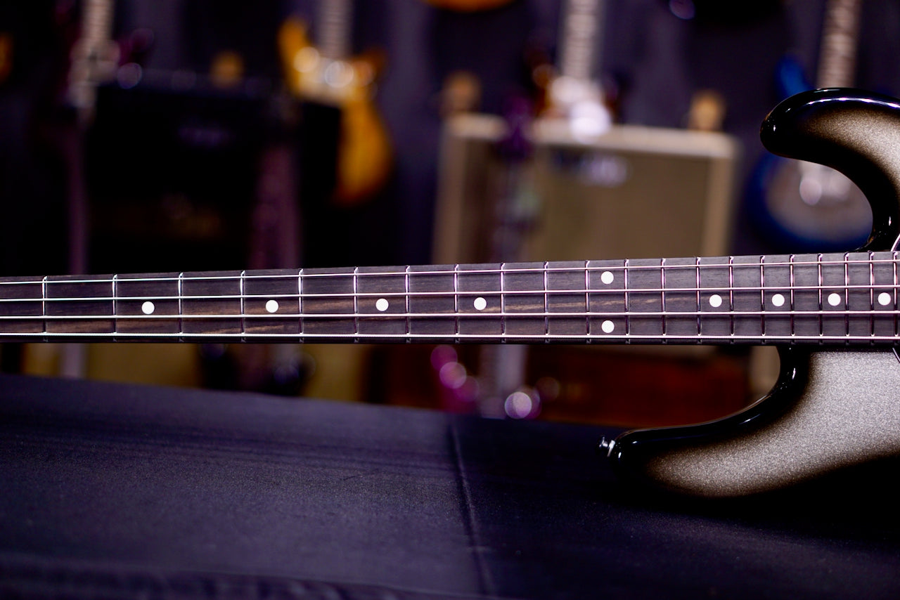 Ernie Ball Music Man DarkRay Bass Silverburst S13655