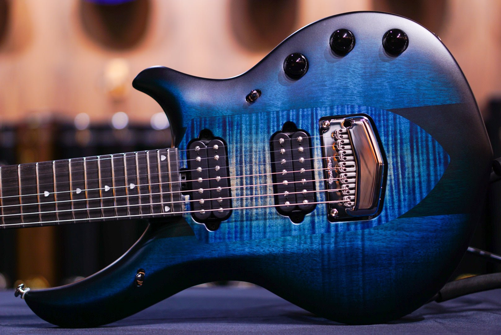 Ernie Ball Music Man Majesty 7 Blue Silk M018859