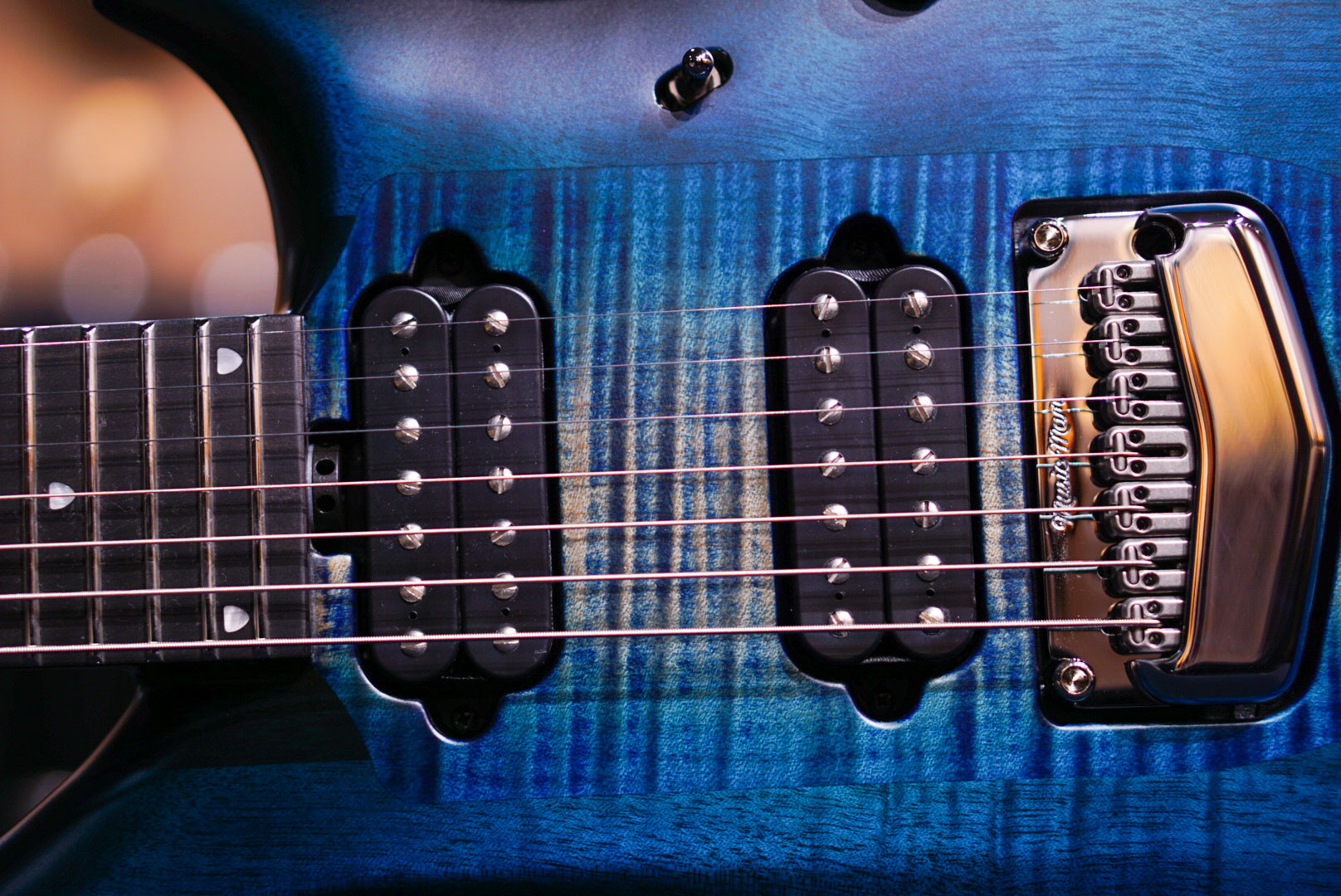 Ernie Ball Music Man Majesty 7 Blue Silk M018859