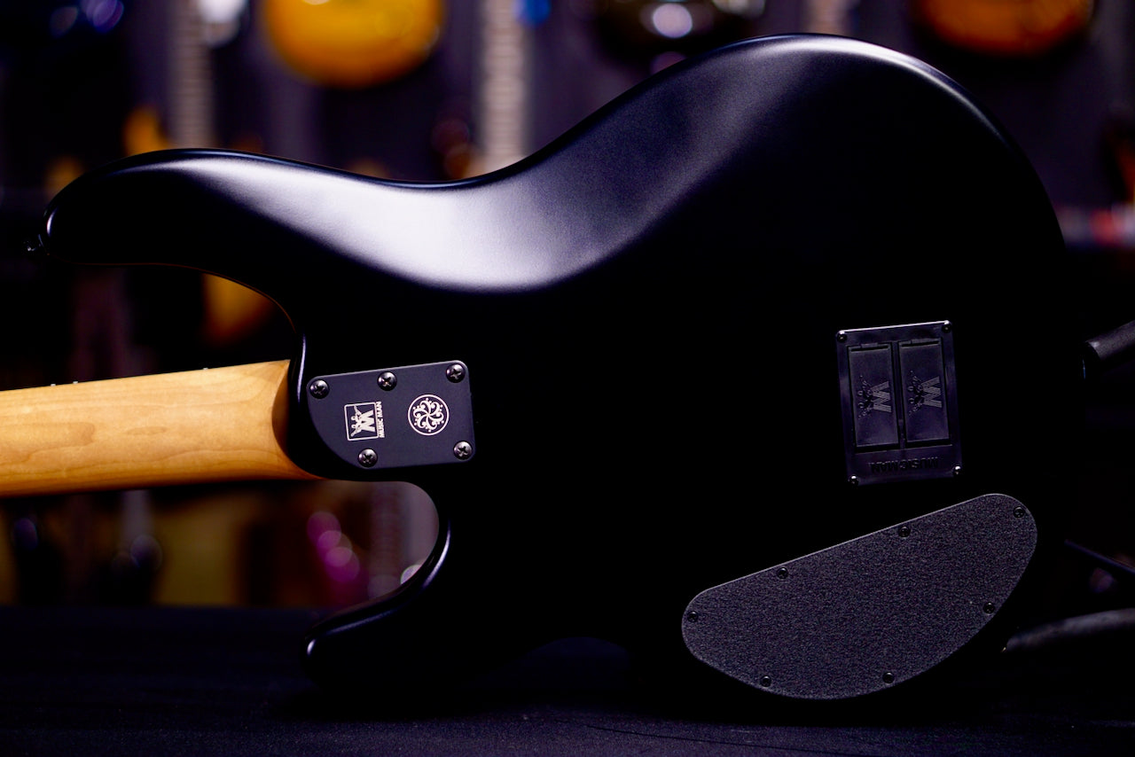 Ernie Ball Music Man Stingray Dark Stealth Black S13424