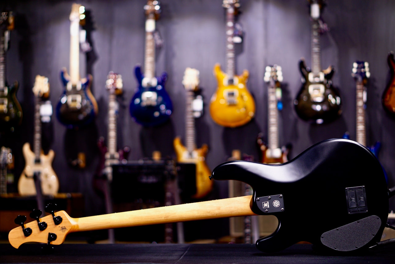 Ernie Ball Music Man Stingray Dark Stealth Black S13424
