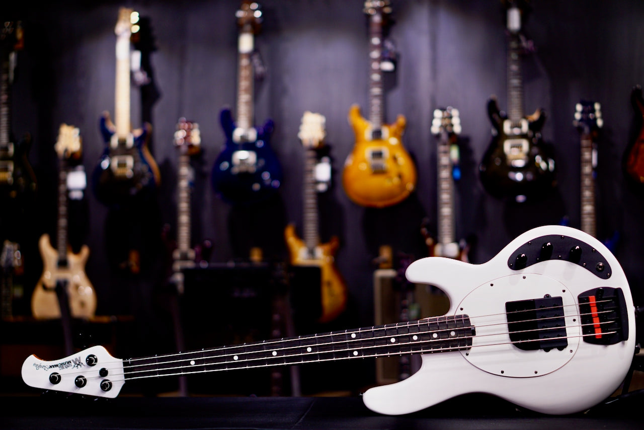 Ernie Ball Music Man Tim Commerford StingRay Bass Fight Night White, Passive B060048