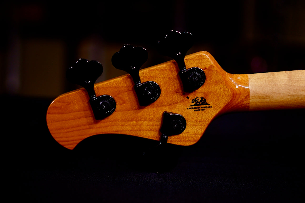 Ernie Ball Music Man Tim Commerford StingRay Bass Fight Night White, Passive B060048