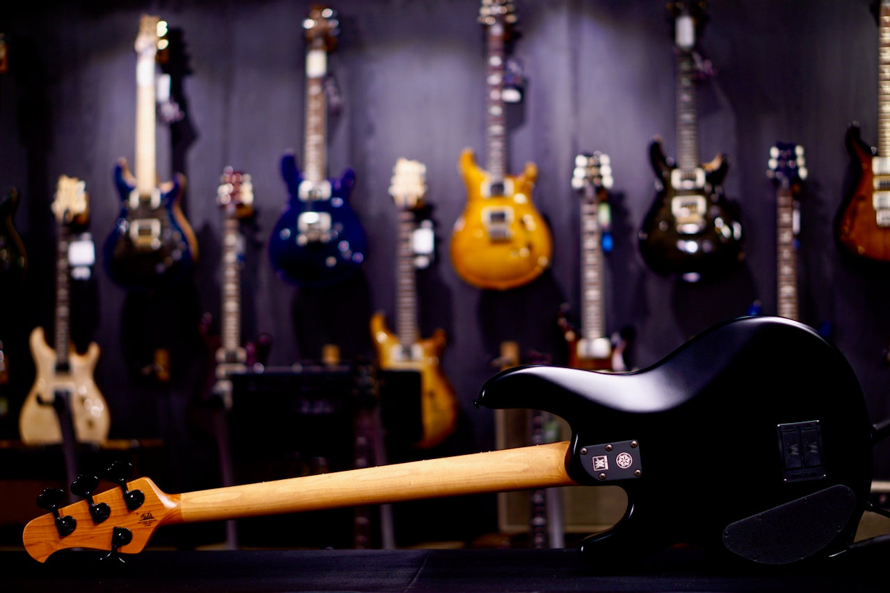 Ernie Ball Music Man DarkRay Stealth Black S13689