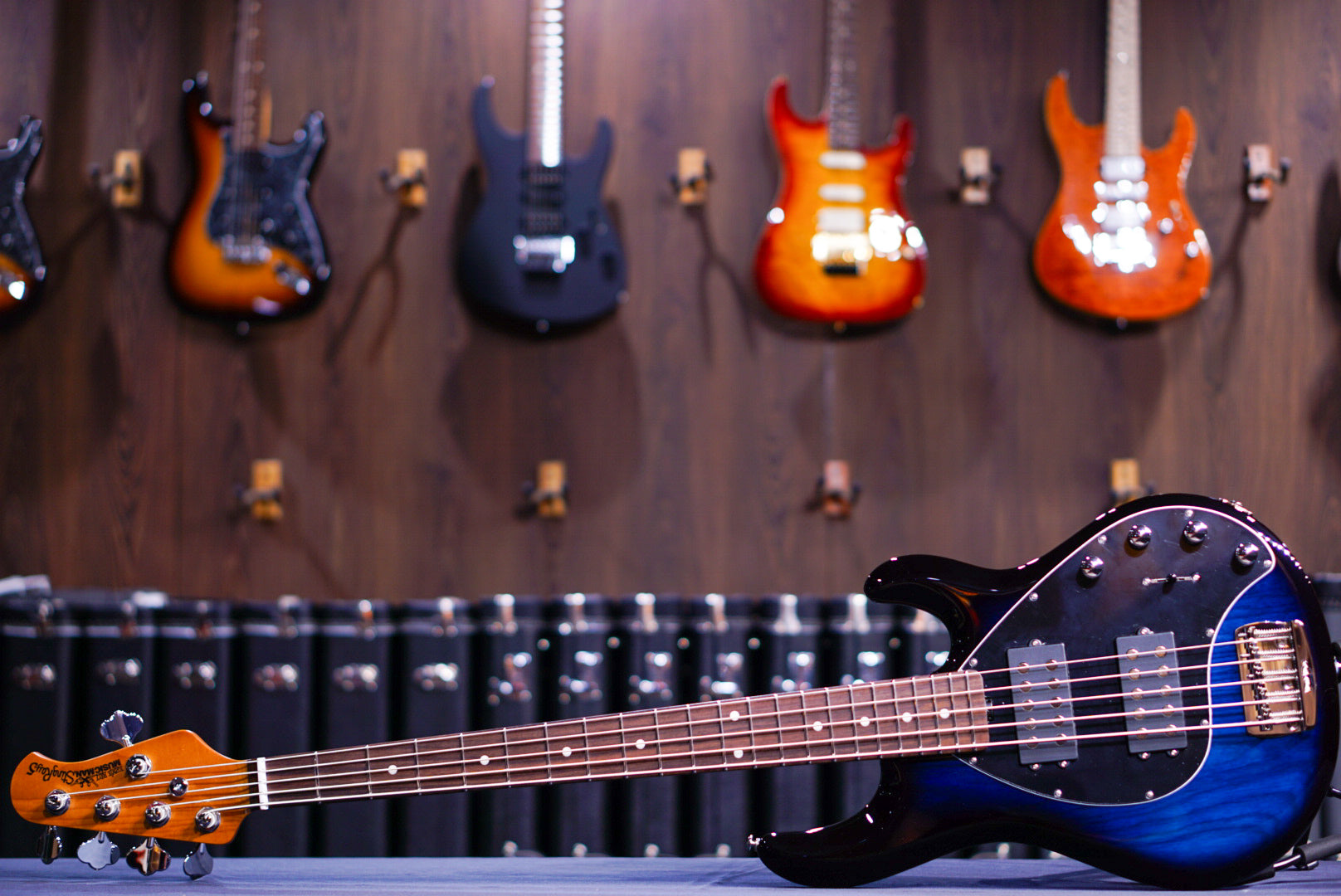 Ernie Ball Music Man StingRay Special 5 HH Pacific Blue Burst K01049