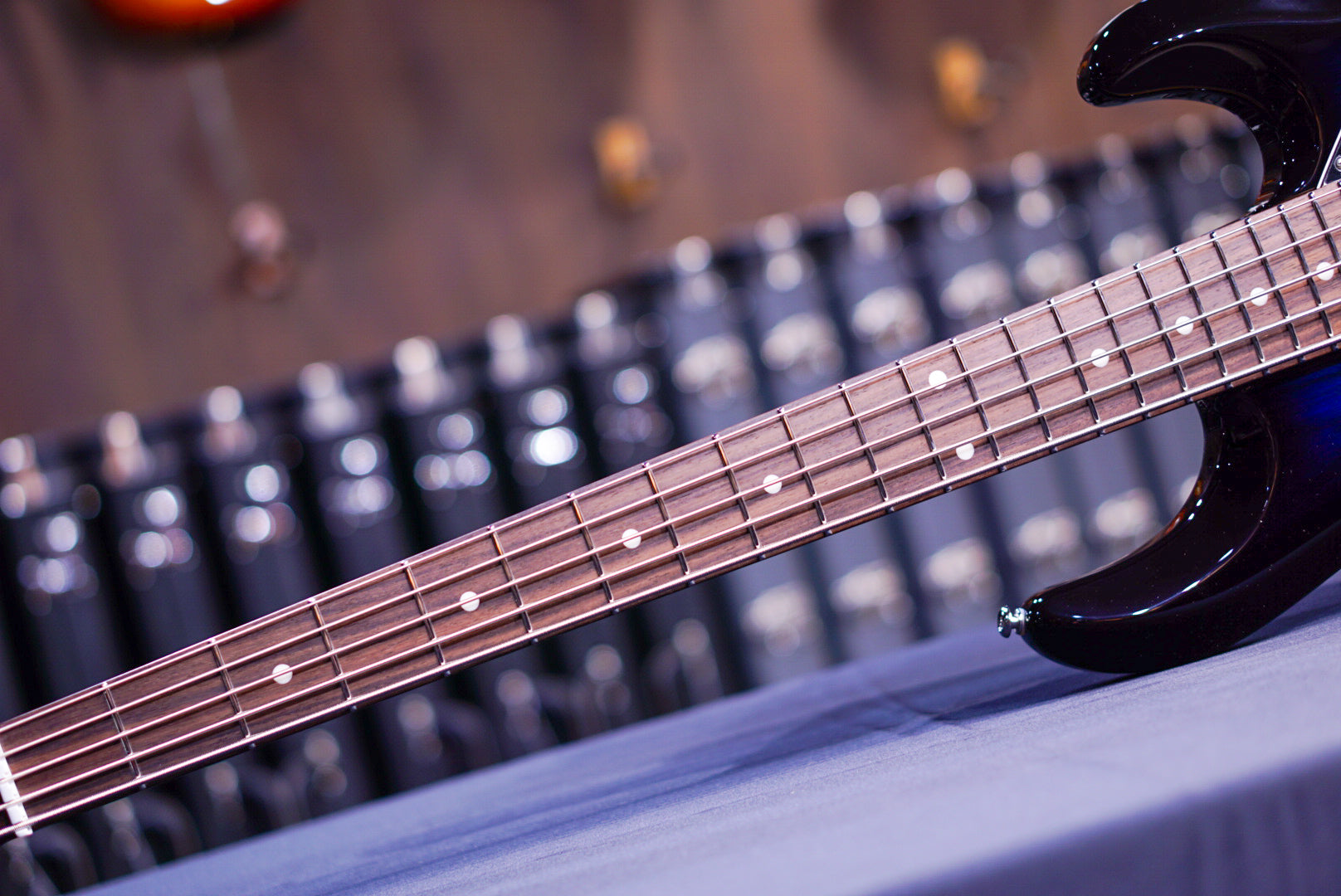 Ernie Ball Music Man StingRay Special 5 HH Pacific Blue Burst K01049