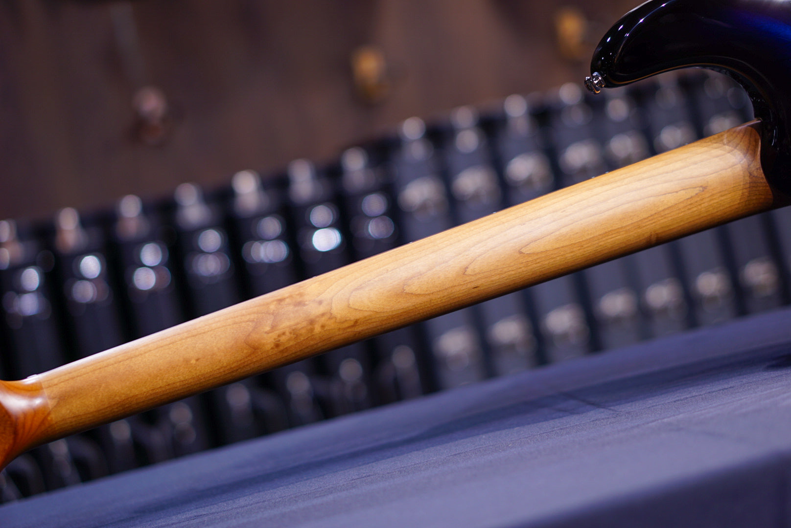 Ernie Ball Music Man StingRay Special 5 HH Pacific Blue Burst K01049