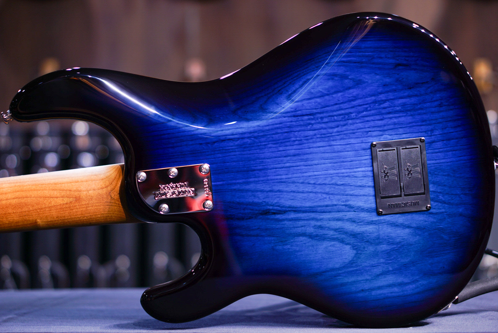 Ernie Ball Music Man StingRay Special 5 HH Pacific Blue Burst K01049