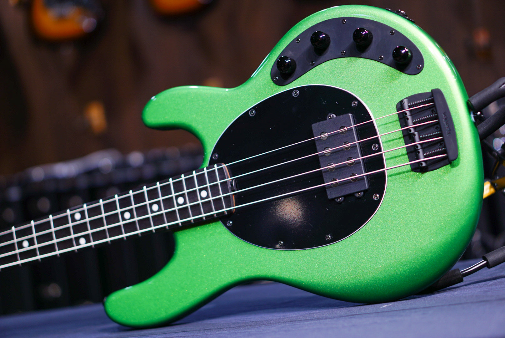 Ernie Ball Music Man StingRay Special 4 H Kiwi Green K00001