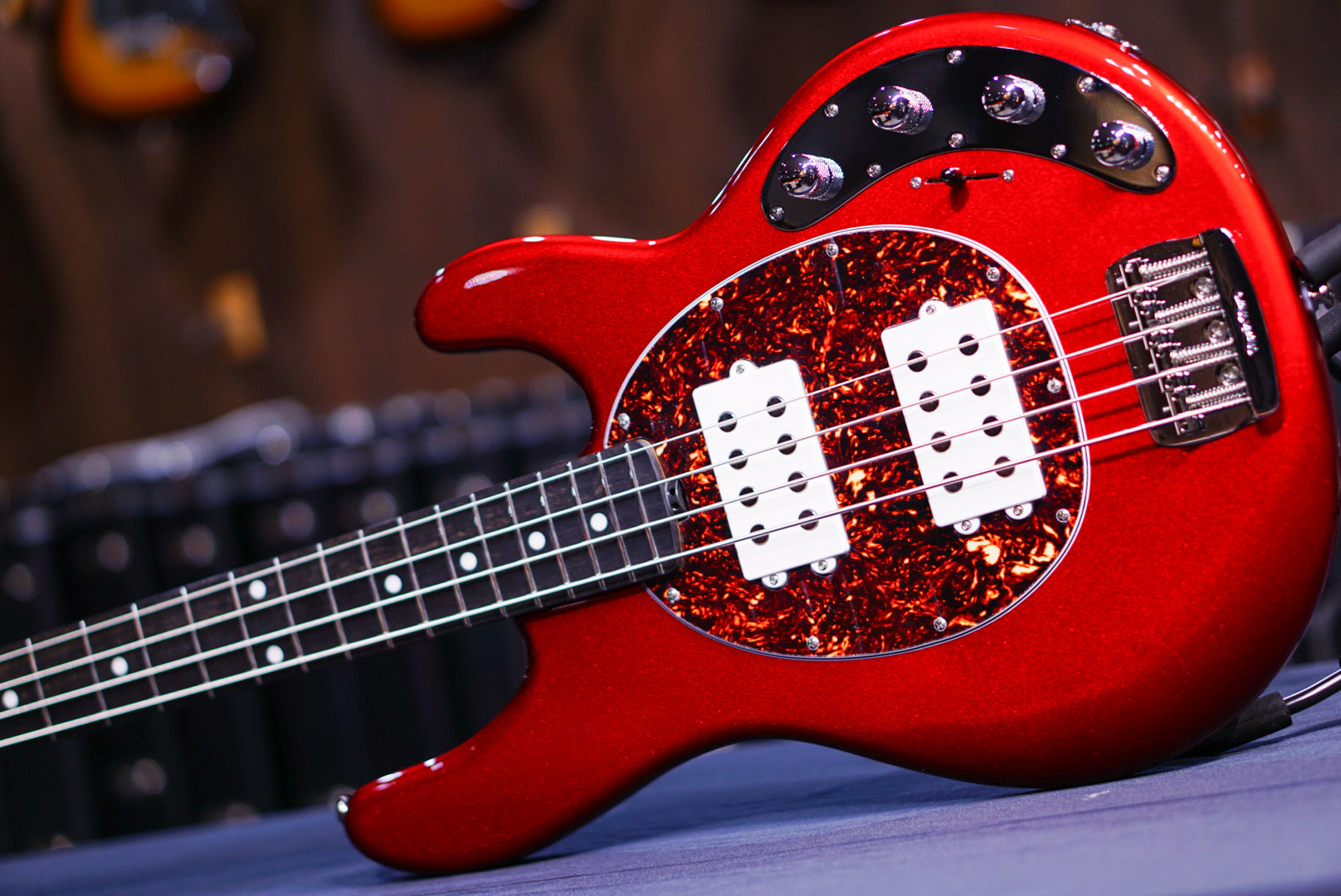 Ernie Ball Music Man StingRay Special HH Candyman w/Roasted Maple Neck K03912