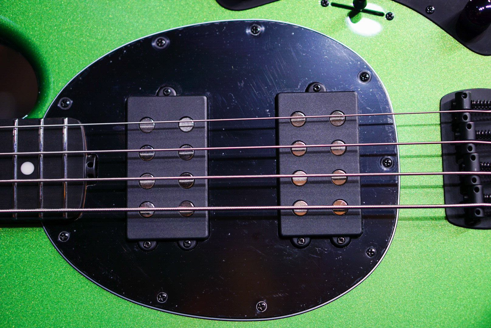 Ernie Ball Music Man StingRay Special 4 H Kiwi Green K00094