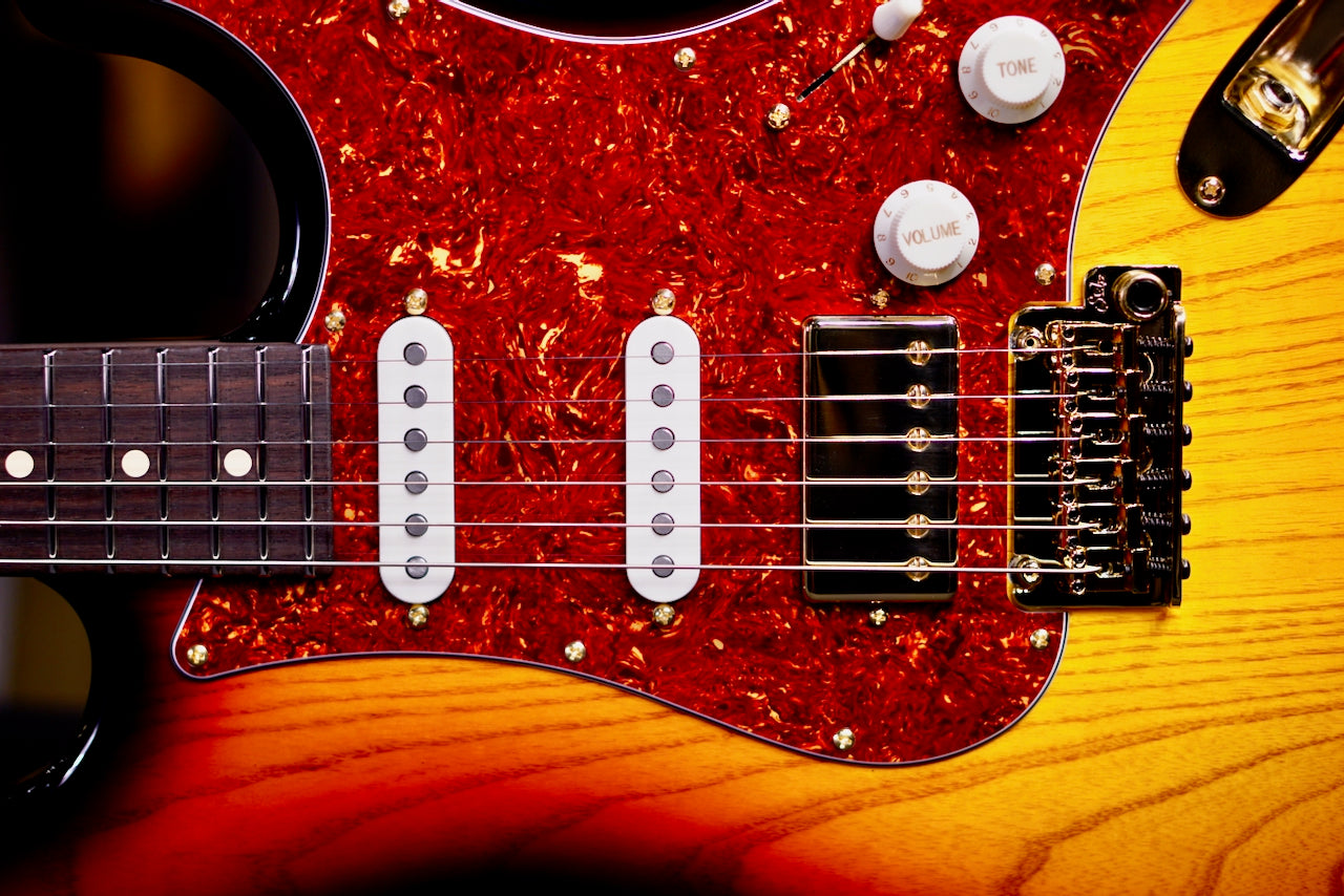 Suhr Classic S Custom 3 Tone Burst Rosewood Neck & Gold Package 85894
