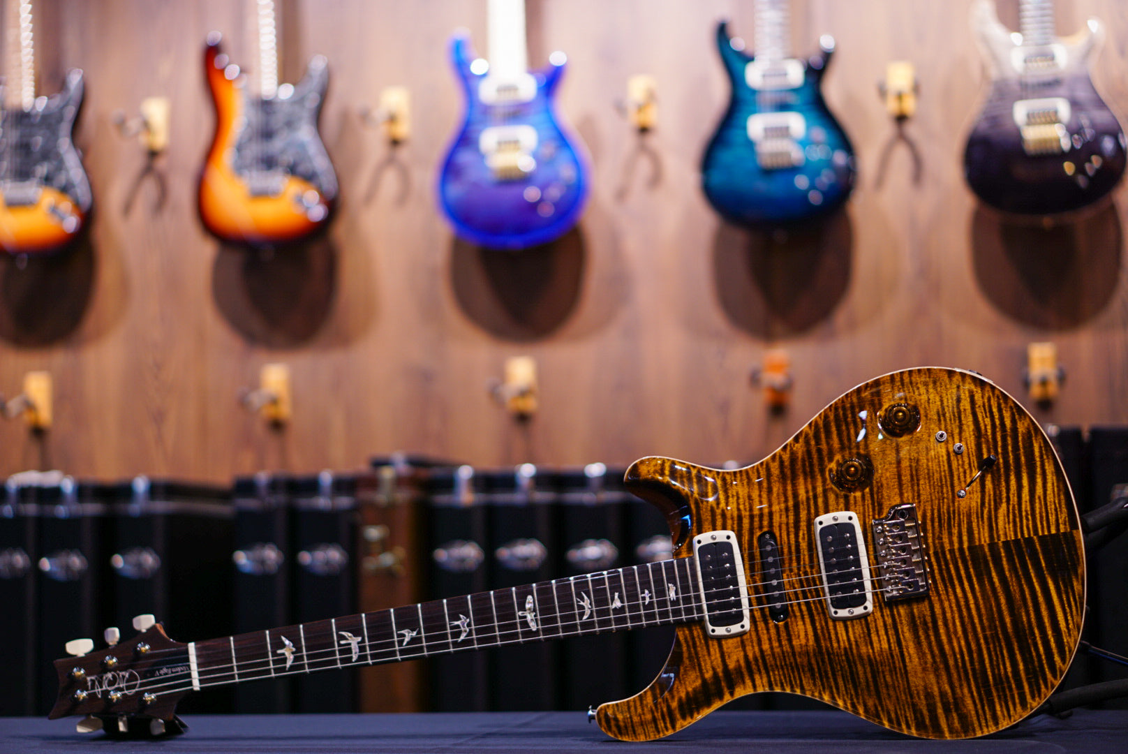 PRS Modern Eagle V Yellow Tiger 0401688
