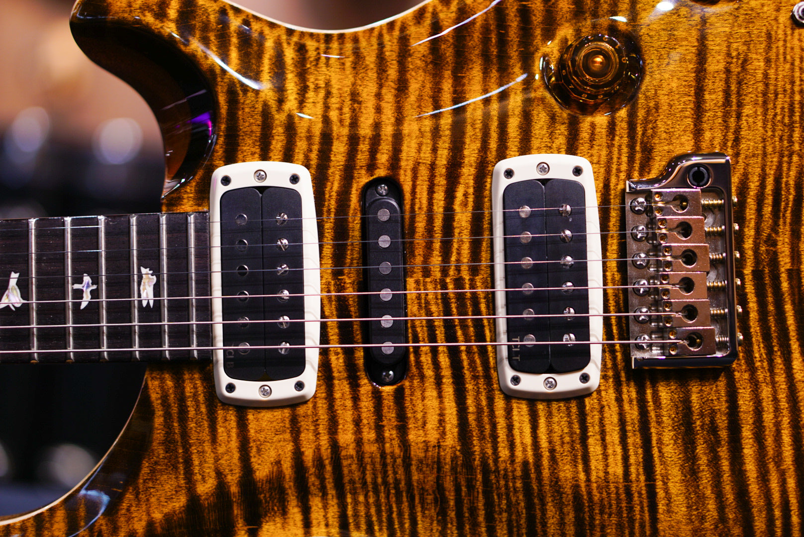 PRS Modern Eagle V Yellow Tiger 0401688
