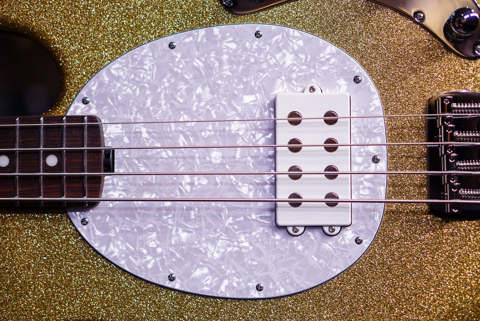 Ernie Ball Music Man StingRay Special 4 H Genius Gold K02531