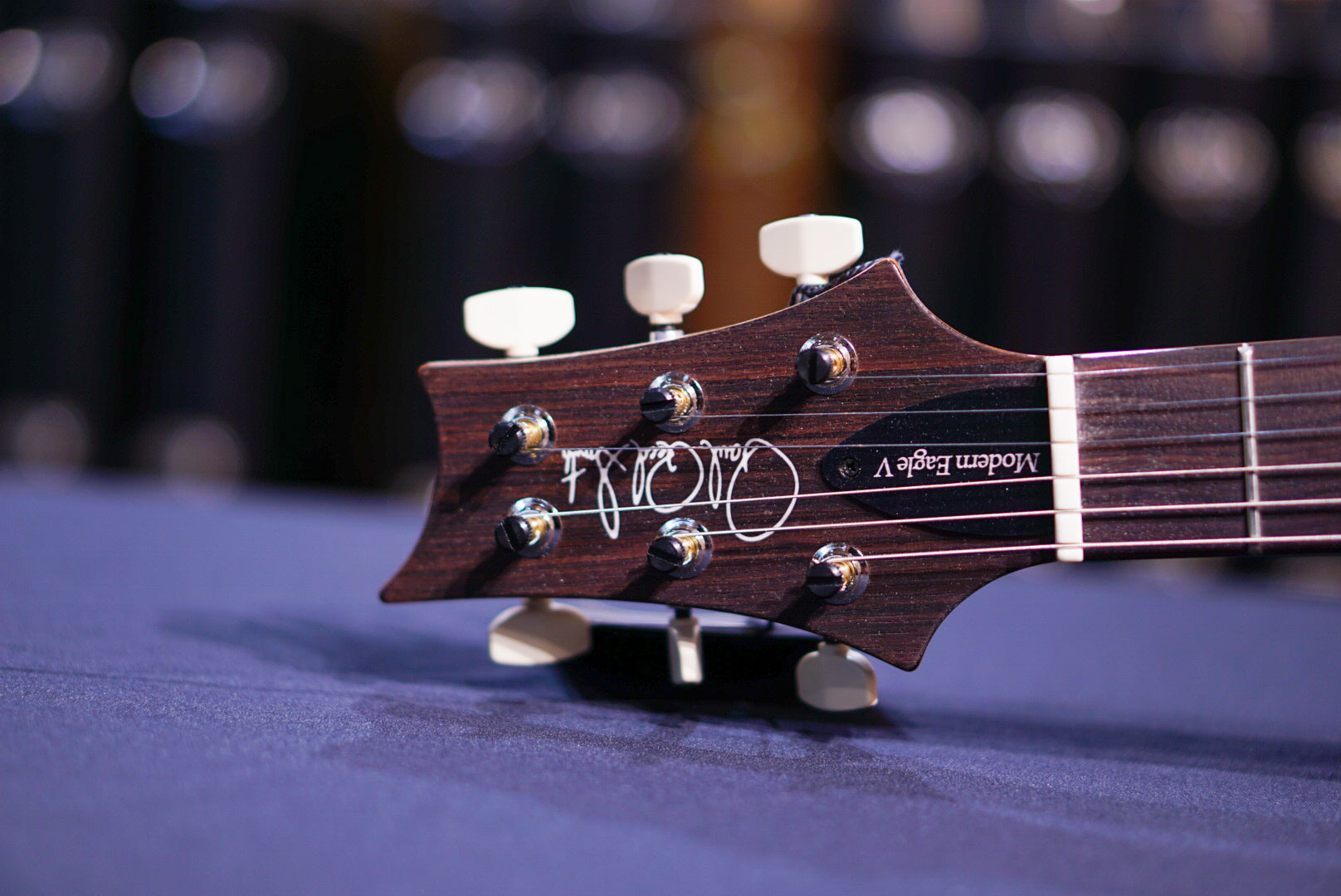 PRS Modern Eagle V Yellow Tiger 0401688