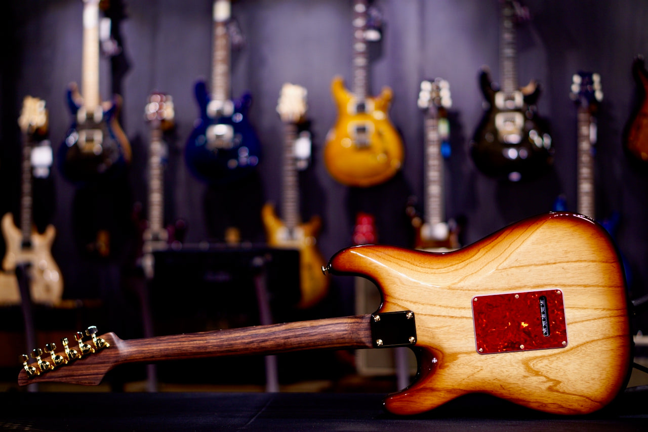 Suhr Classic S Custom Natural Burst Rosewood Neck & Gold Package 85898