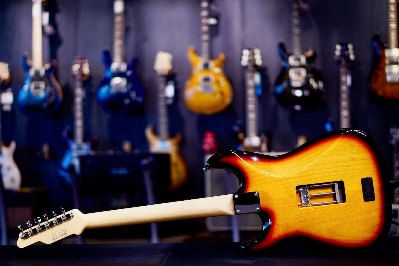 James Tyler Dann Huff Original Classic 3 tone sunburst floyd 26024
