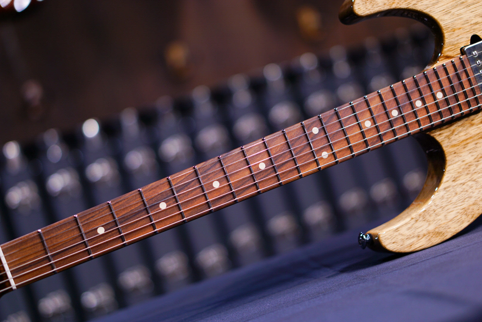 Suhr modern set neck black limba 50217