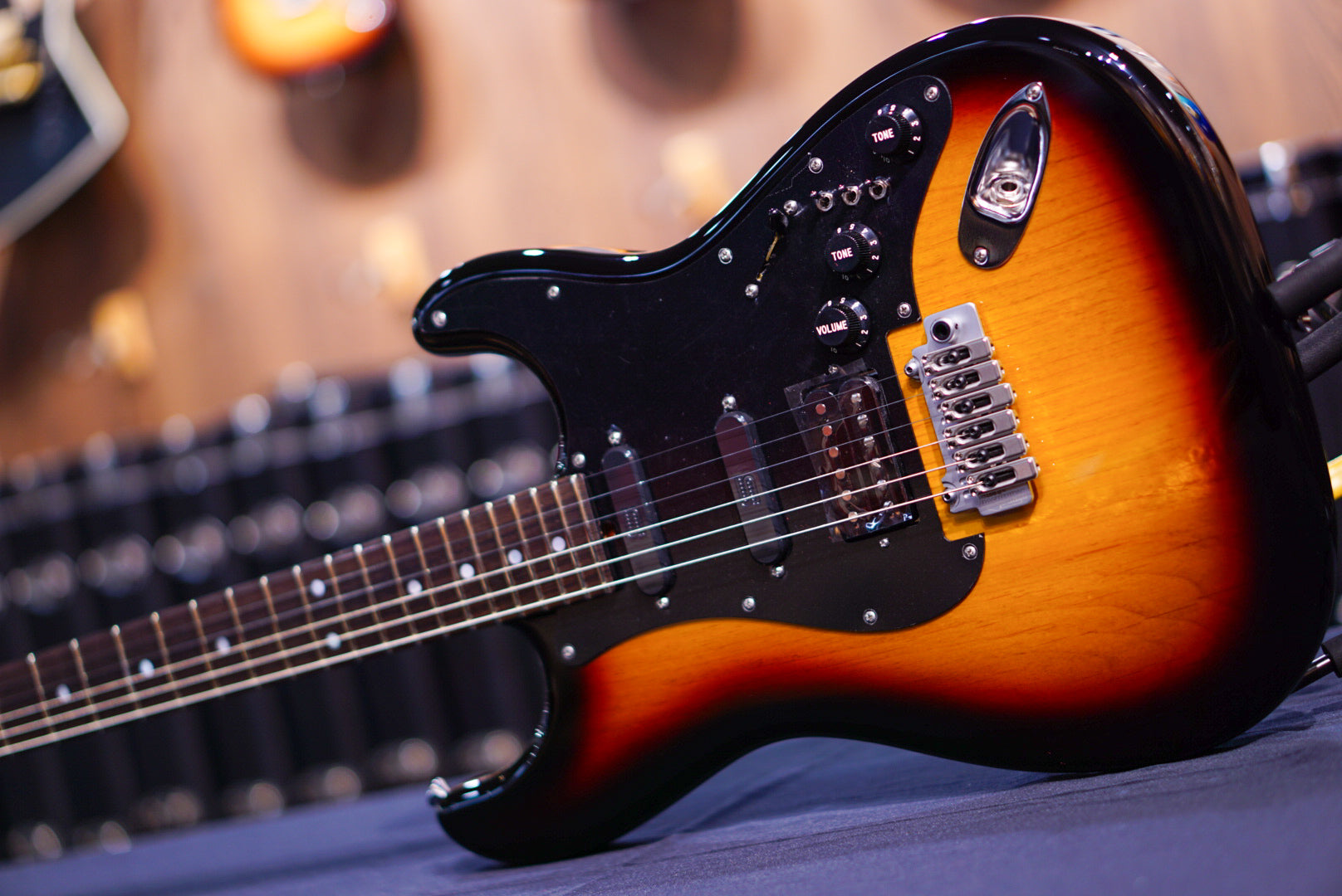 James Tyler Dann Huff Original Classic 3 tone sunburst wilkinson 25115