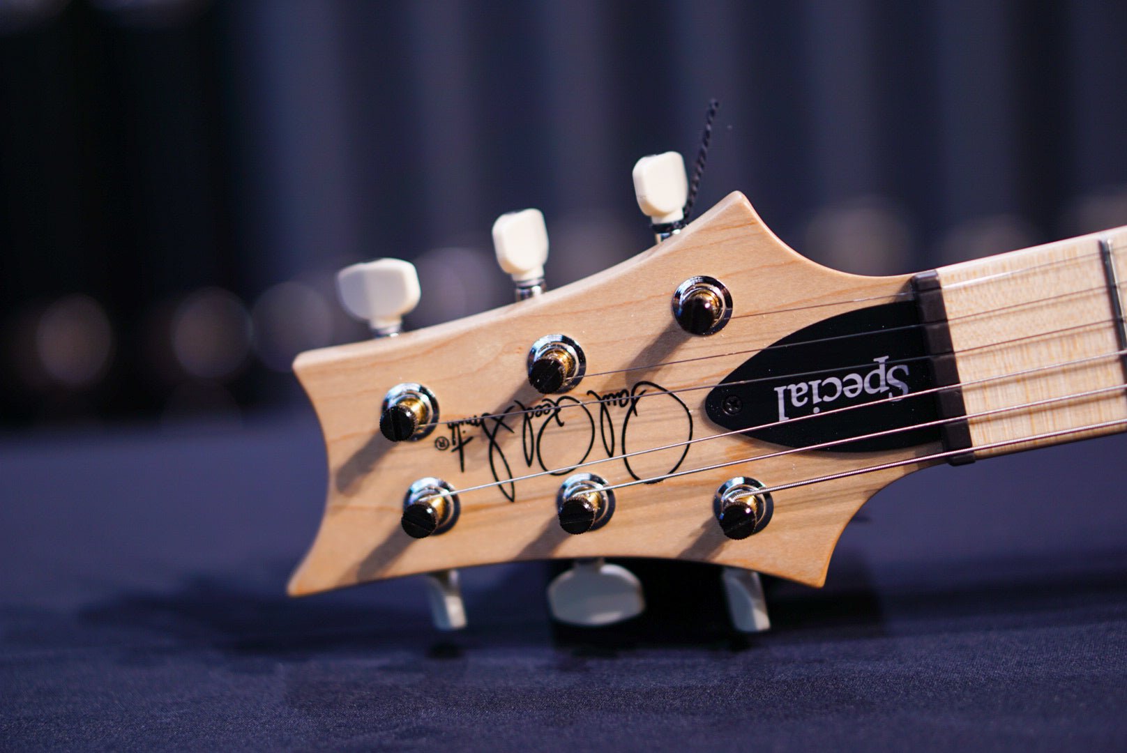 PRS Swamp Ash Special Maple Scarlet Smokeburst 0403614