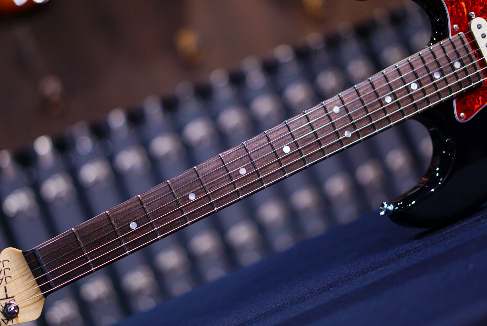 BOOKED! James Tyler black classic level 2 24073