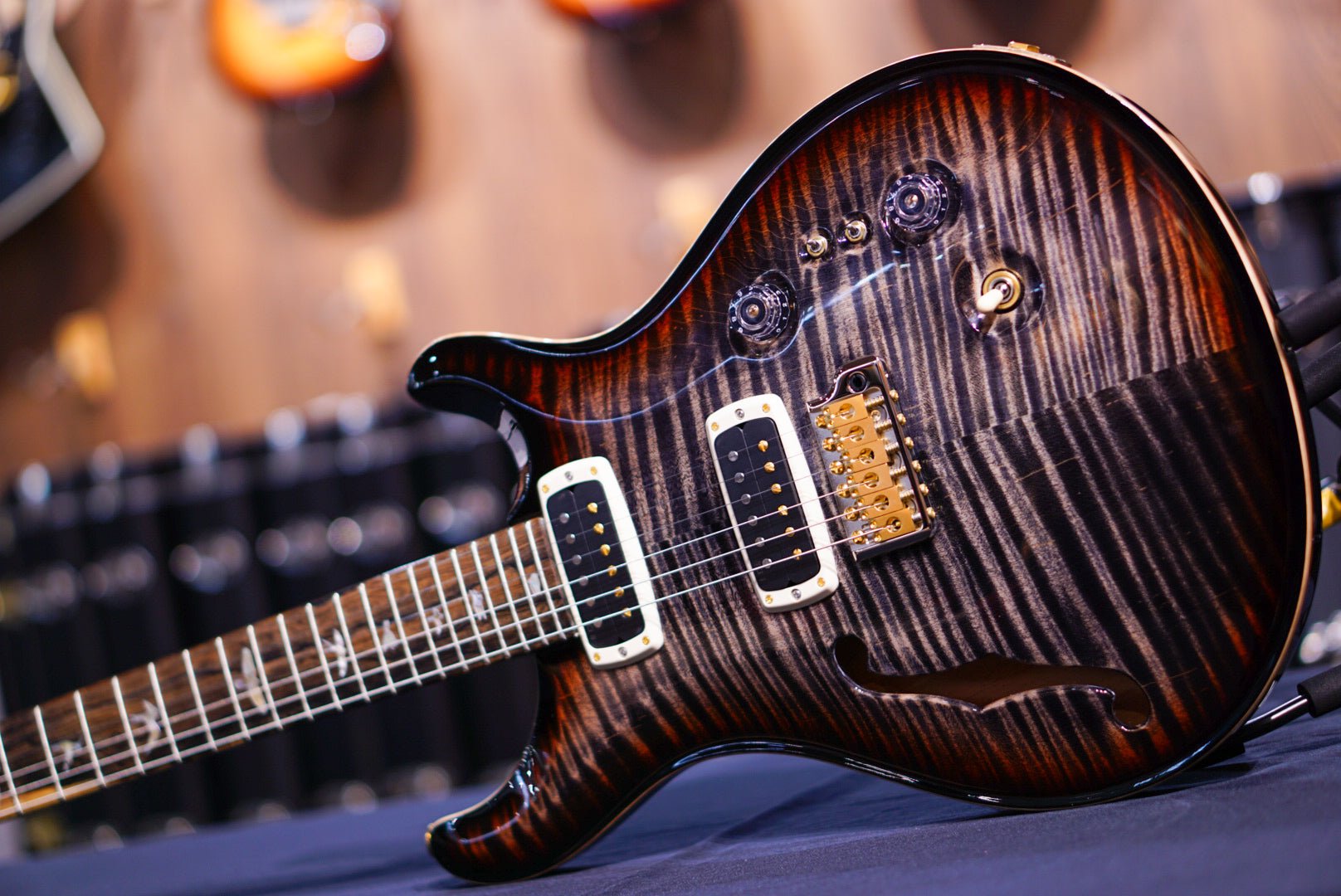 PRS 40th Anniversary Custom 24-08 Semi-Hollow Limited Edition Charcoal Tri-Color Burst 0400915