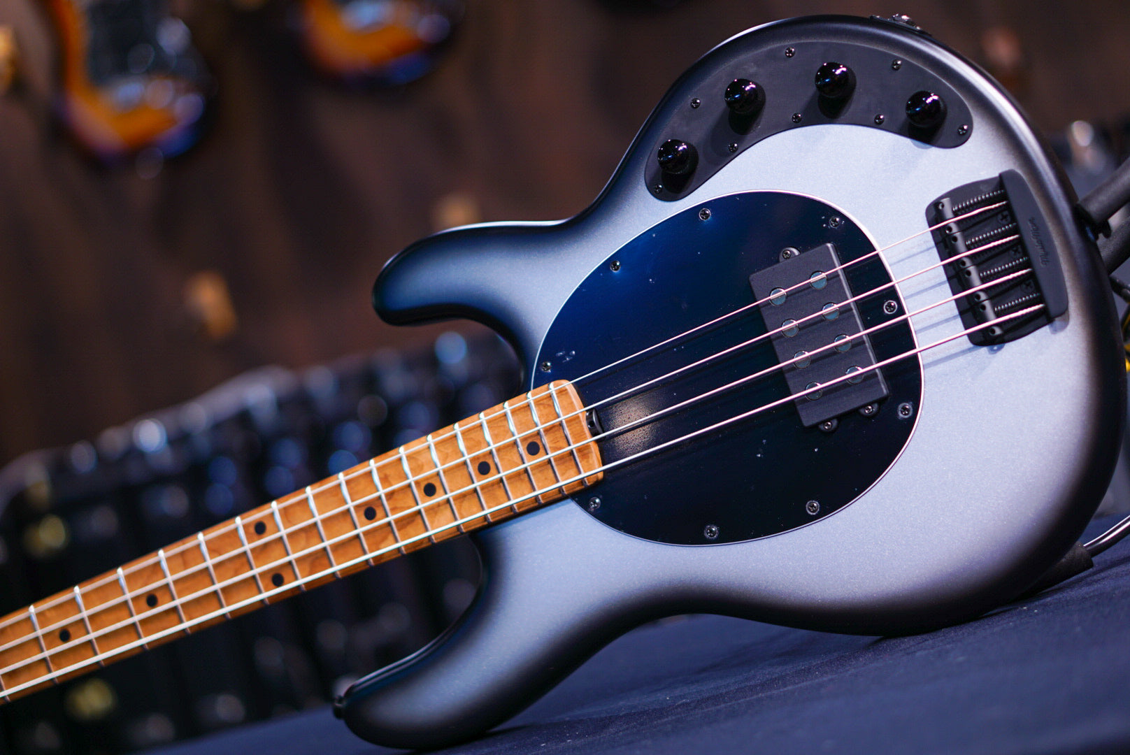 Ernie Ball Music Man StingRay Special 4 H Black Rock K02995