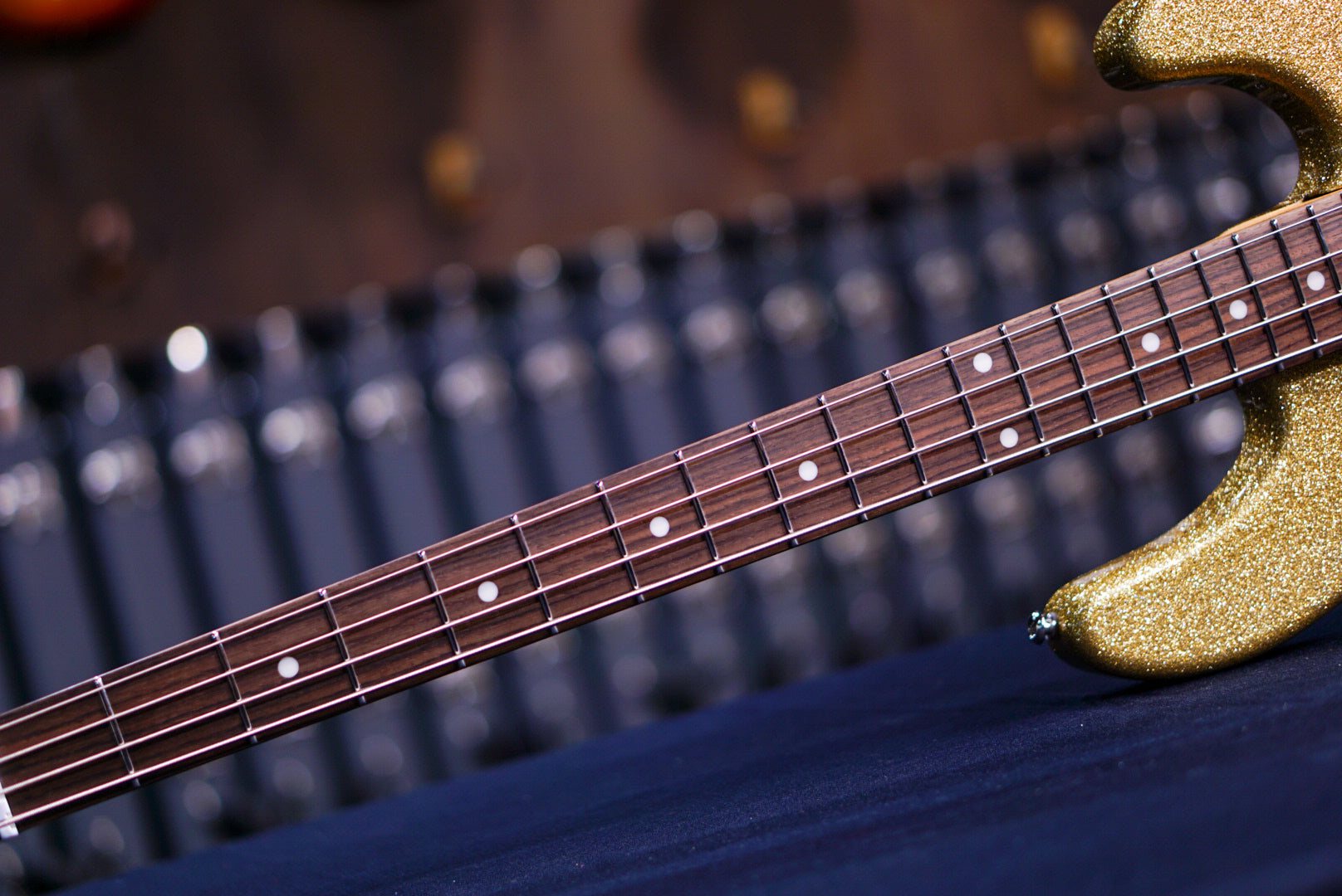 Ernie Ball Music Man StingRay Special 4 HH Genius Gold K03898