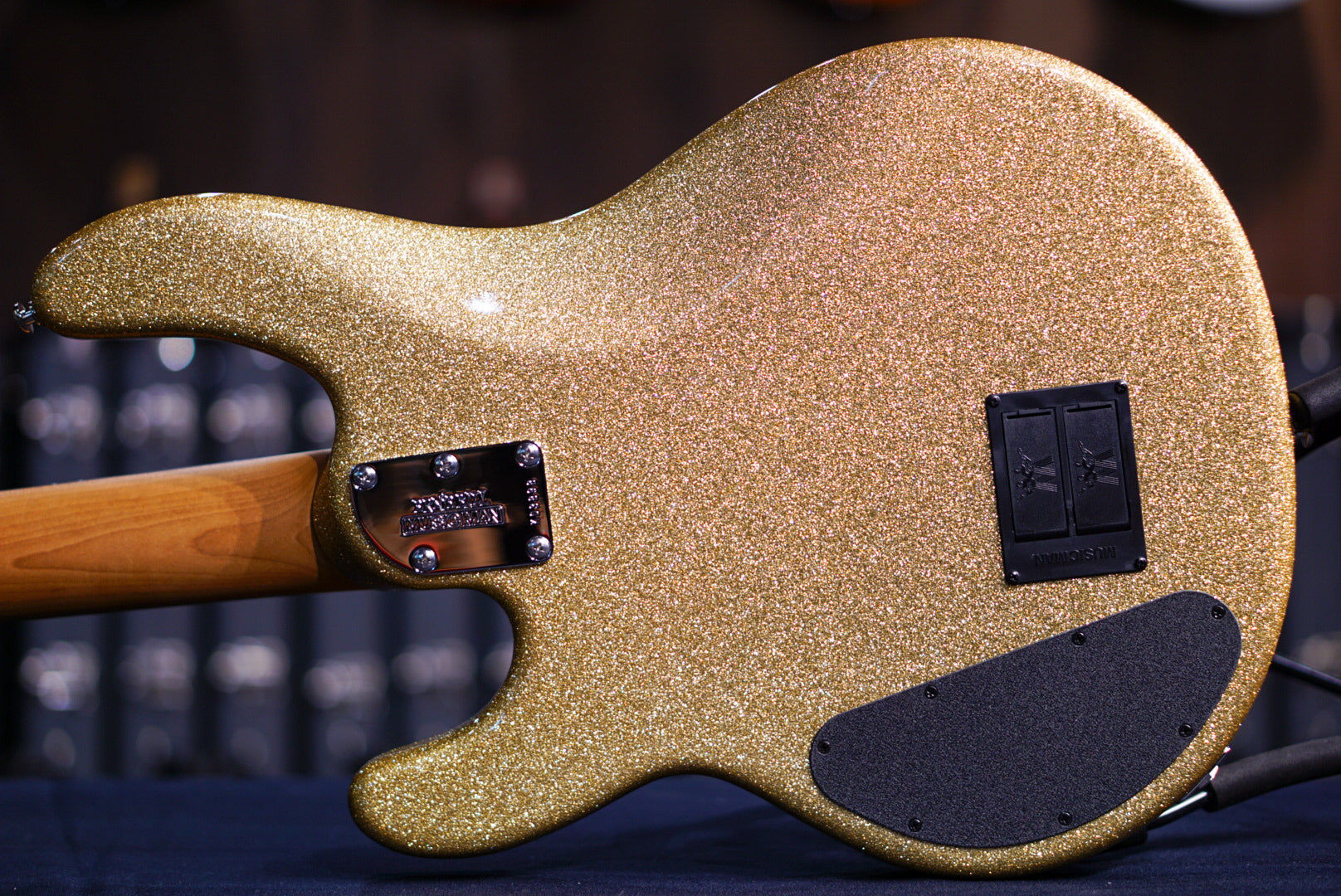 Ernie Ball Music Man StingRay Special 4 HH Genius gold K03898