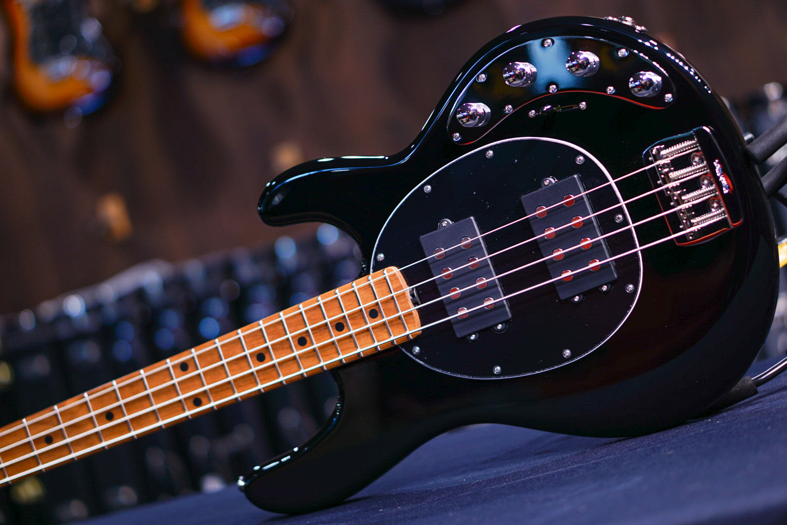 Ernie Ball Music Man StingRay Special 4 HH Black K03821