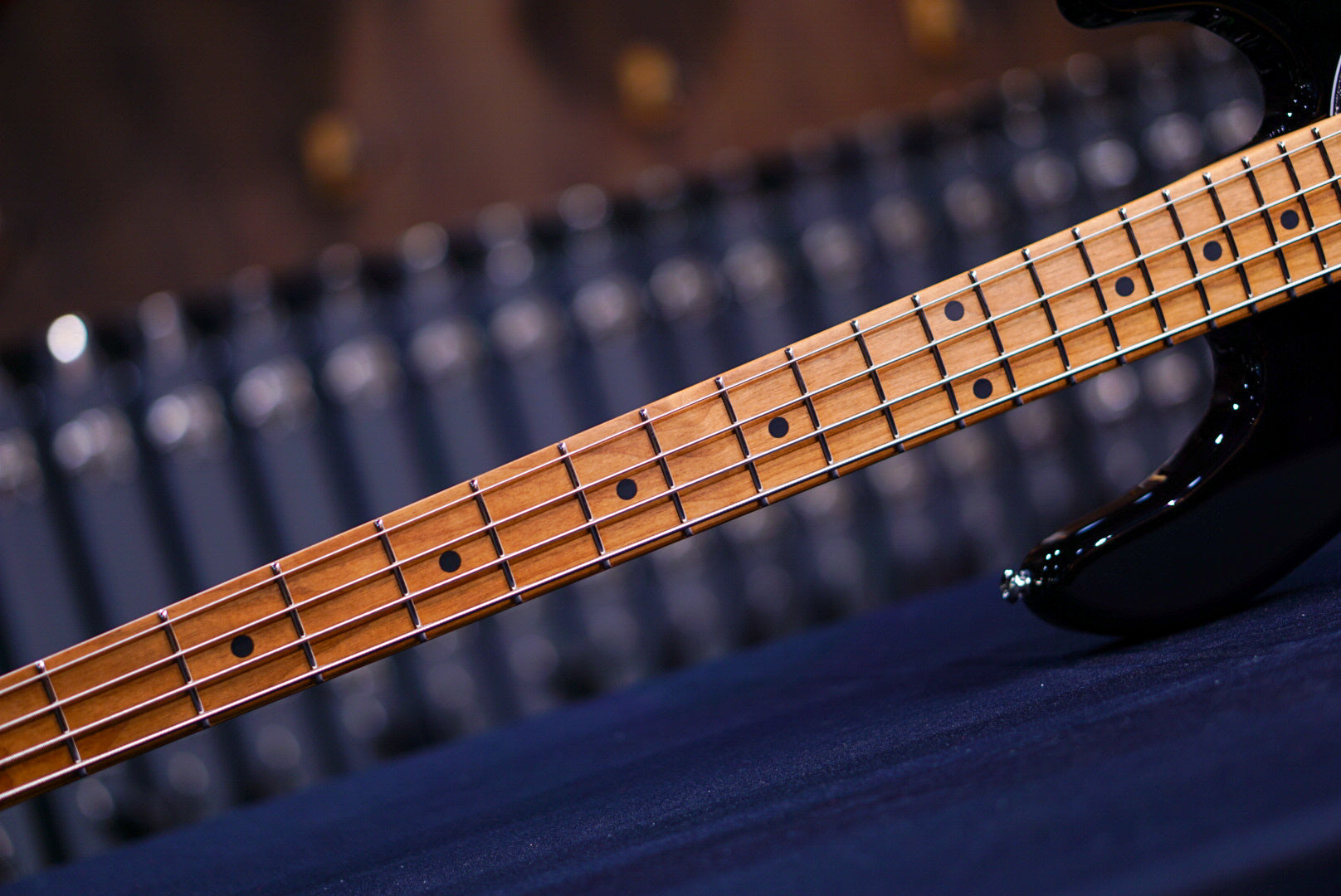 Ernie Ball Music Man StingRay Special 4 HH Black K03821