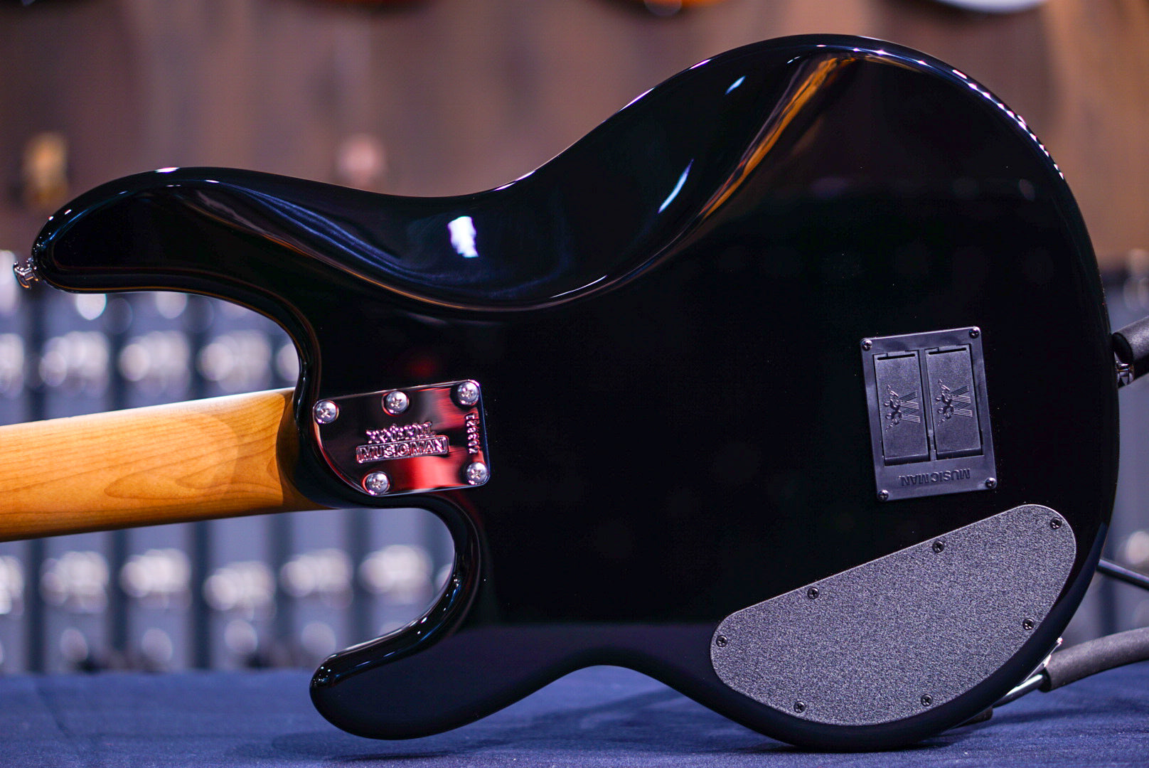 Ernie Ball Music Man StingRay Special 4 HH Black K03821