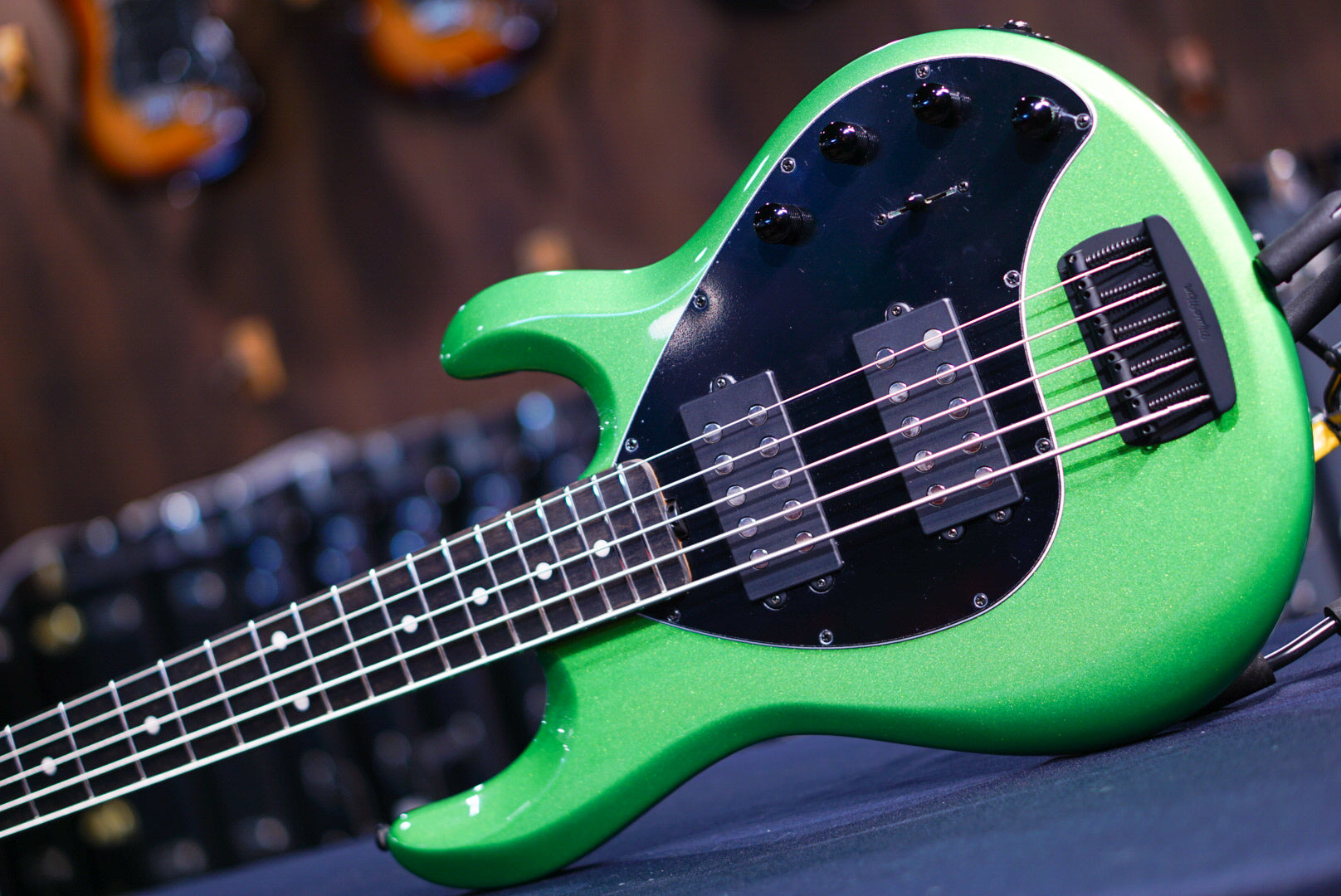 Ernie Ball Music Man StingRay Special 5 HH Kiwi Green K02371