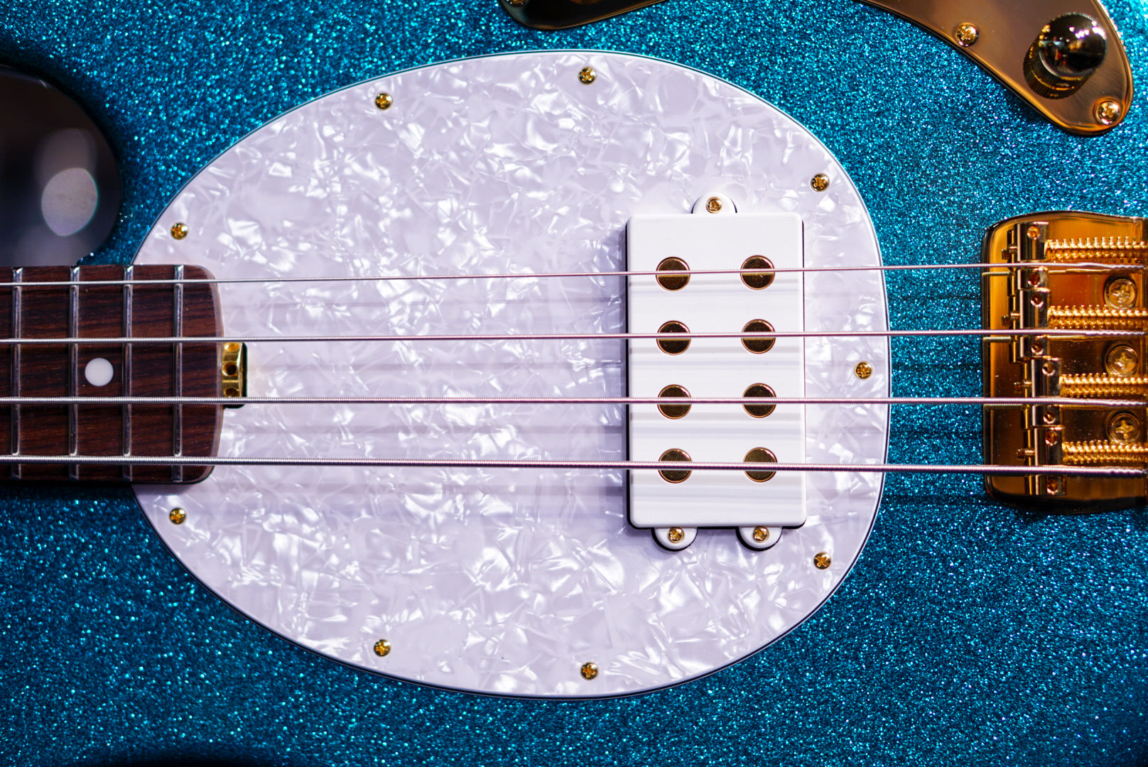 Ernie Ball Music Man StingRay Special 4 H Ocean Sparkle K02575