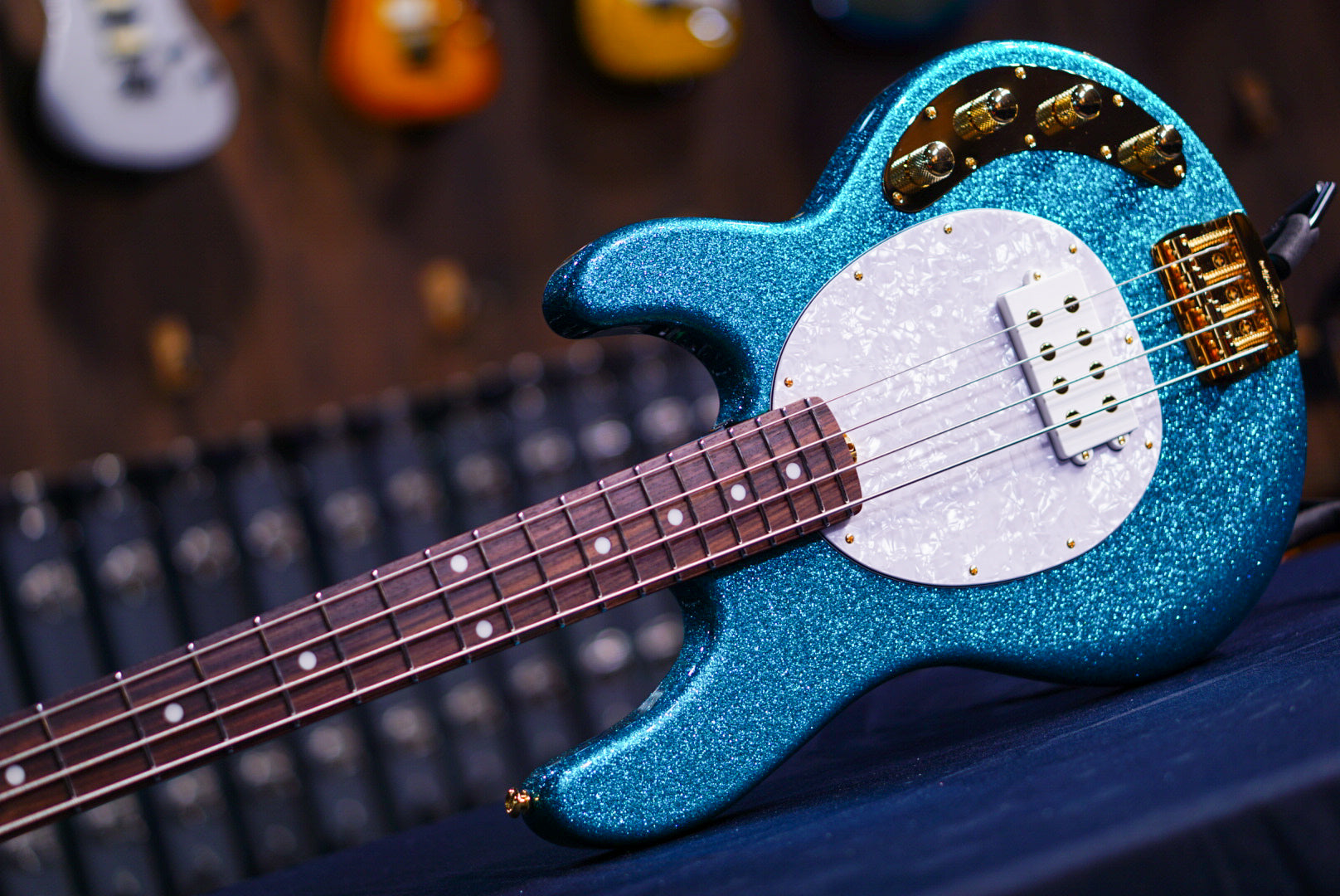 Ernie Ball Music Man StingRay Special 4 H Ocean Sparkle K02575