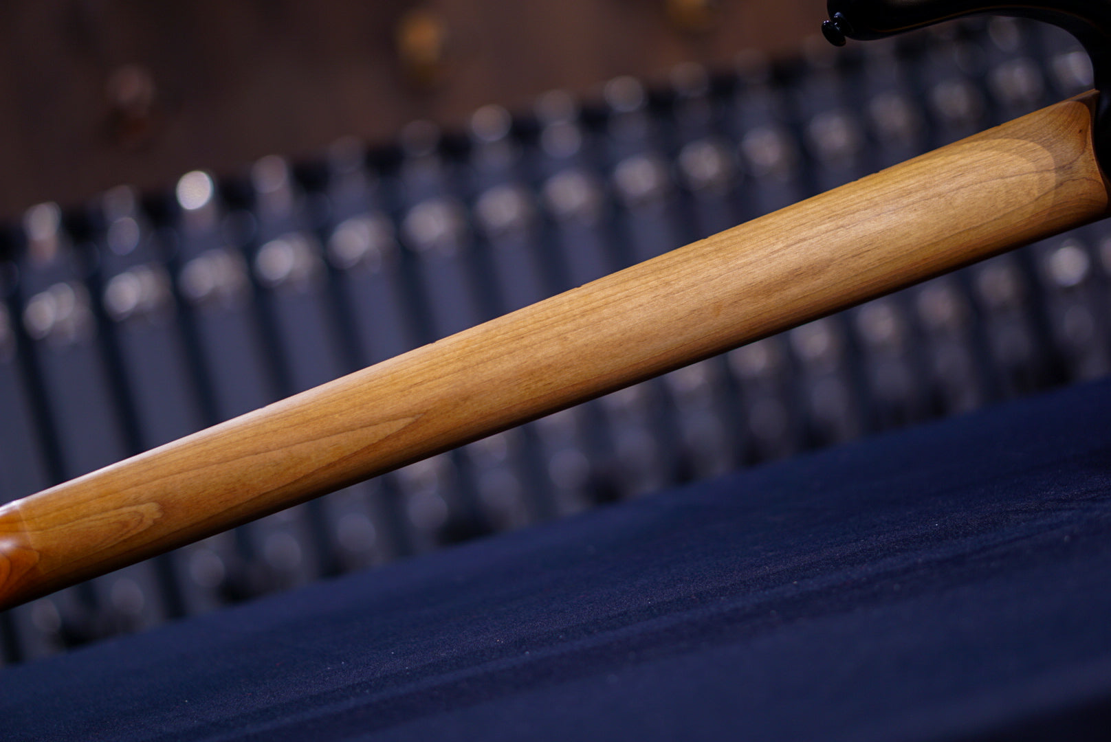 Ernie Ball Music Man StingRay Special 4 HH Black Rock K00082