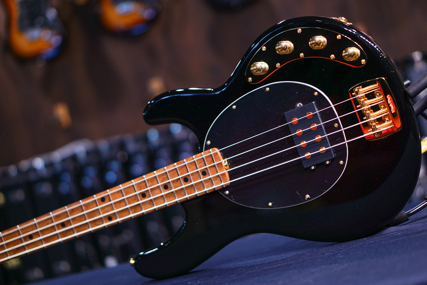 Ernie Ball Music Man StingRay Special 5 H Jackpot K02426