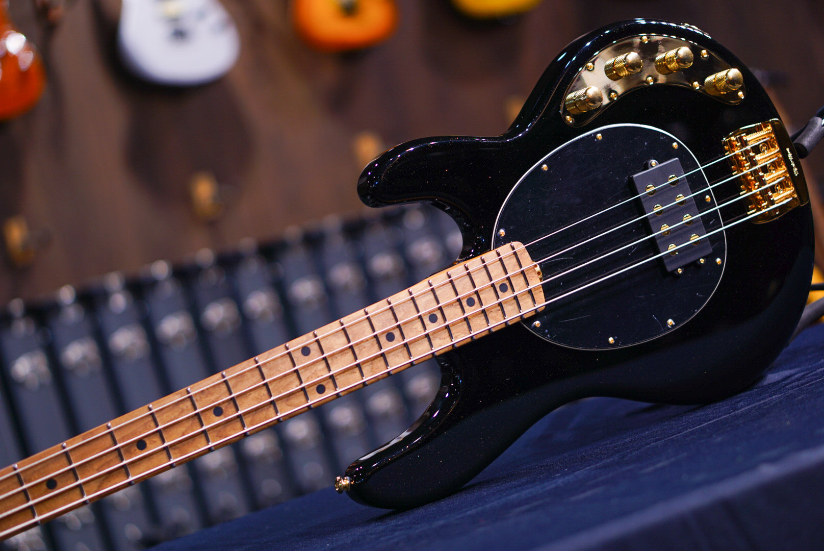 Ernie Ball Music Man StingRay Special 5 H Jackpot K02426