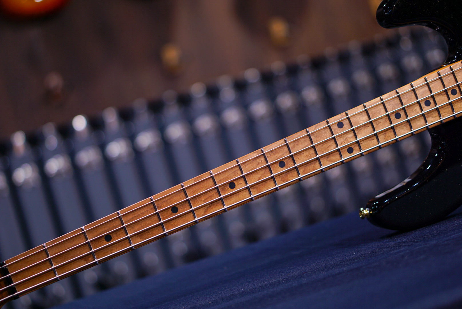 Ernie Ball Music Man StingRay Special 5 H Jackpot K02426