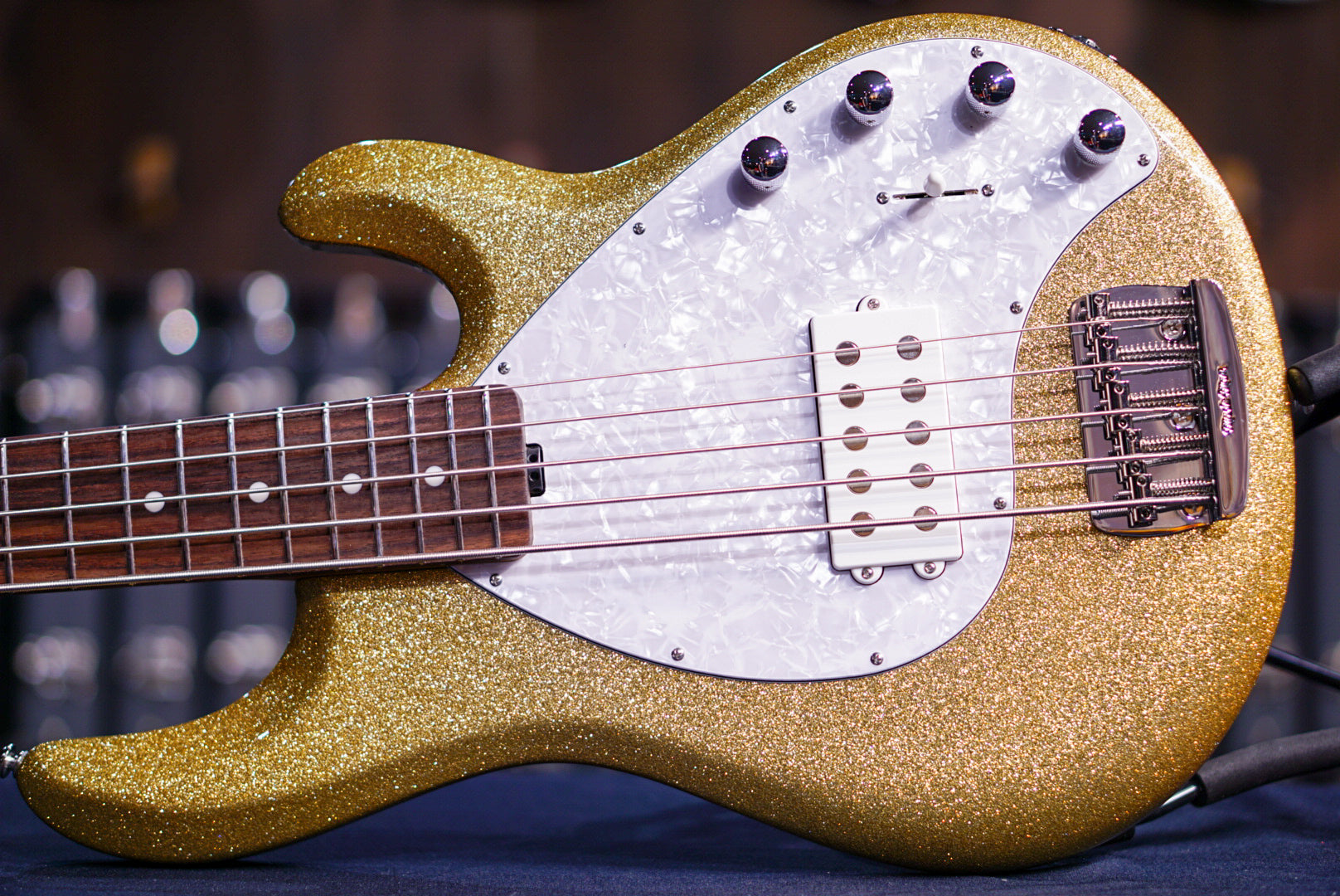 Ernie Ball Music Man StingRay Special 5 H Genius gold K03801