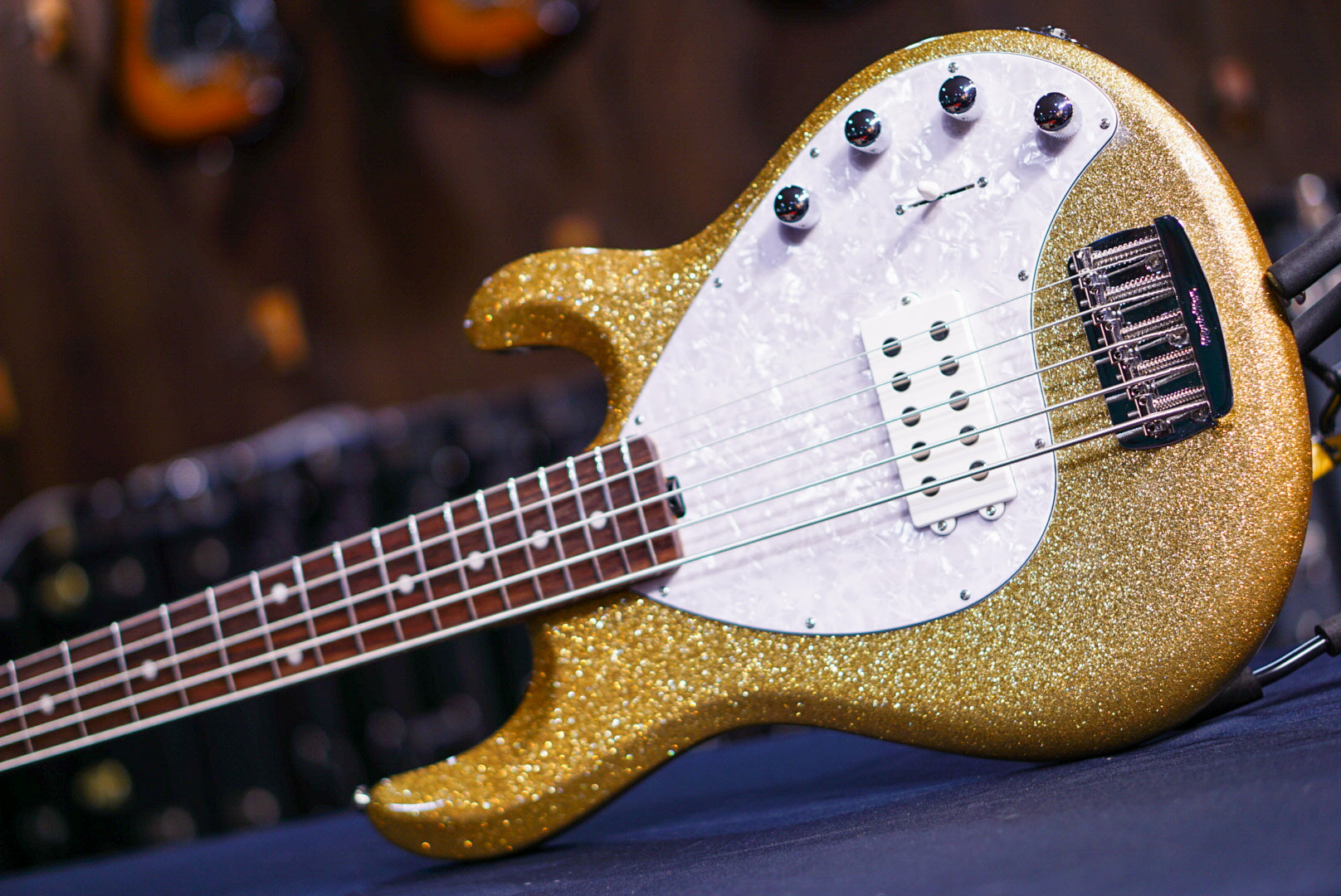 Ernie Ball Music Man StingRay Special 5 H Genius gold K03801