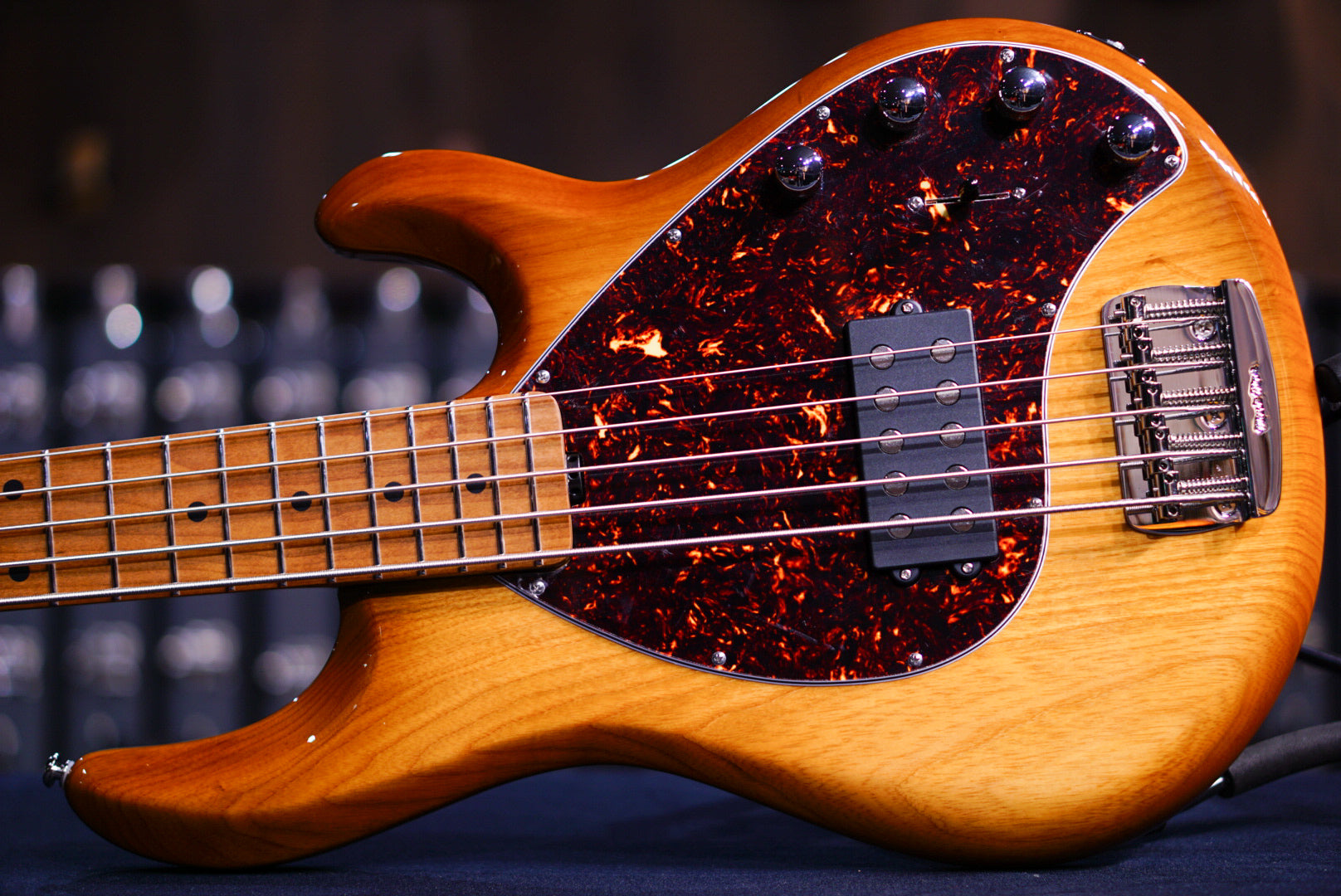 Ernie Ball Music Man StingRay Special 5 H Hot Honey K03470