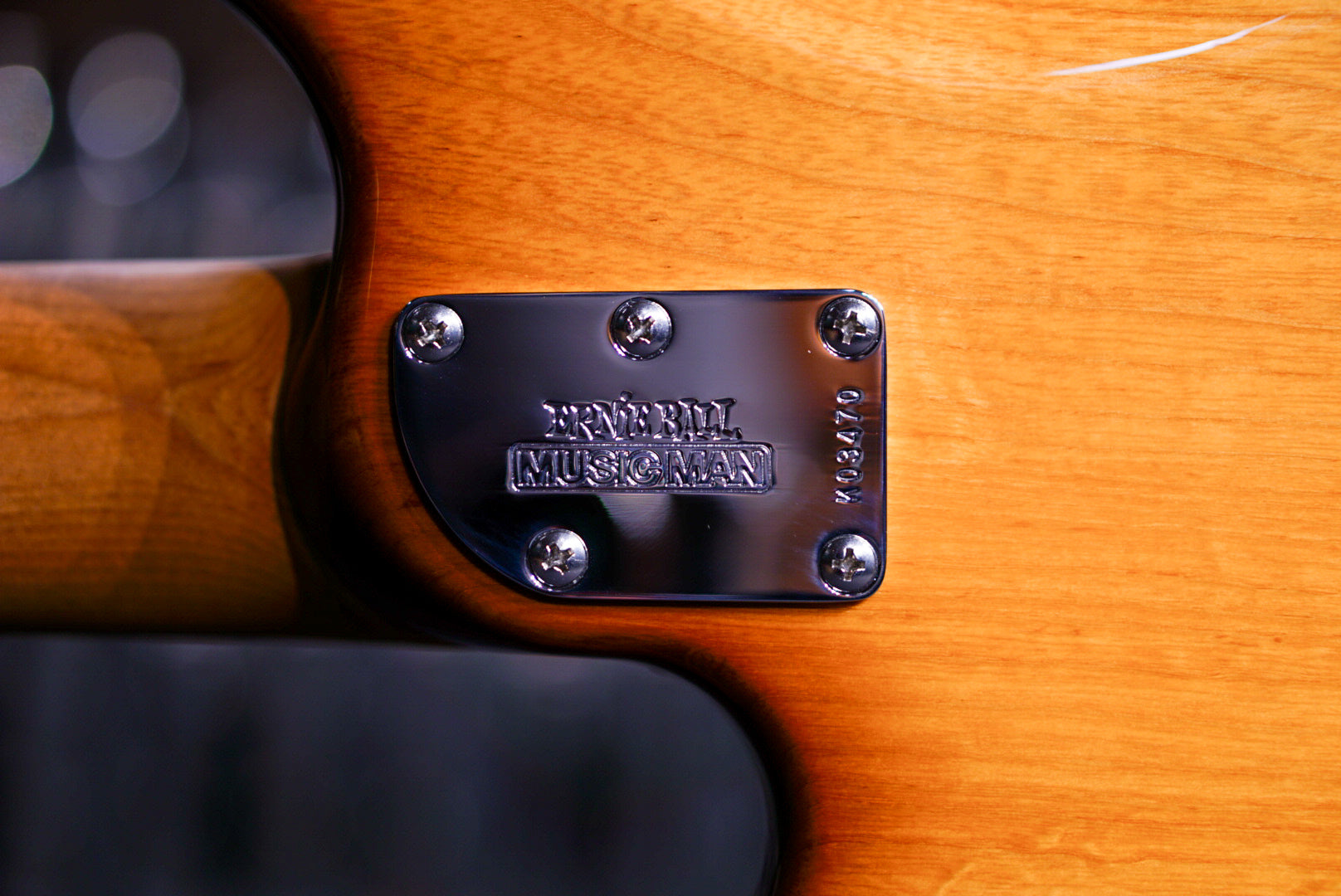 Ernie Ball Music Man StingRay Special 5 H Hot Honey K03470