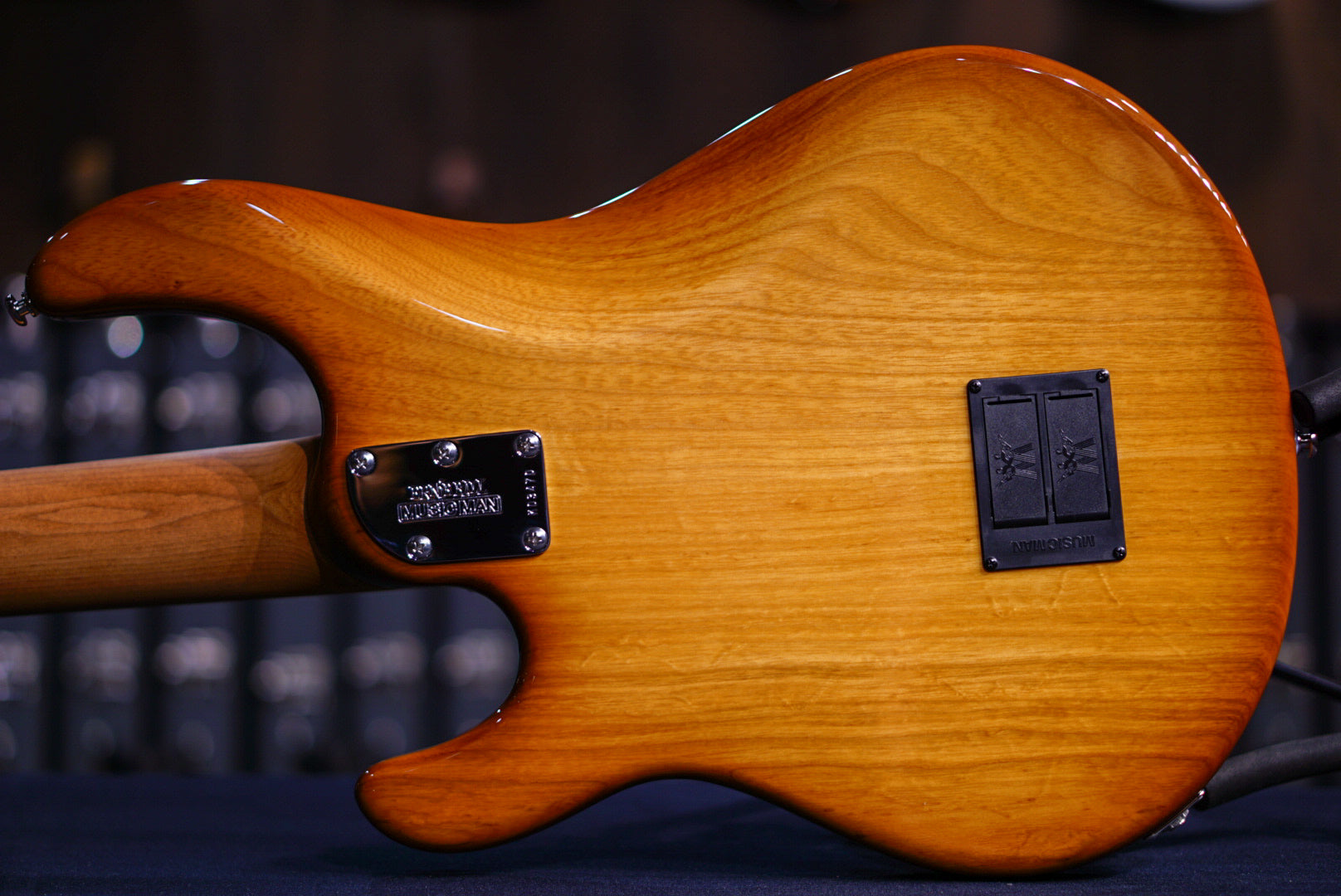 Ernie Ball Music Man StingRay Special 5 H Hot Honey K03470