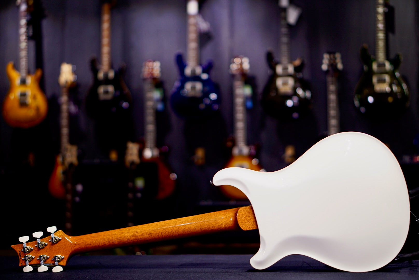 PRS Hollowbody II Piezo Antique White Top (Natural Back) 0413220