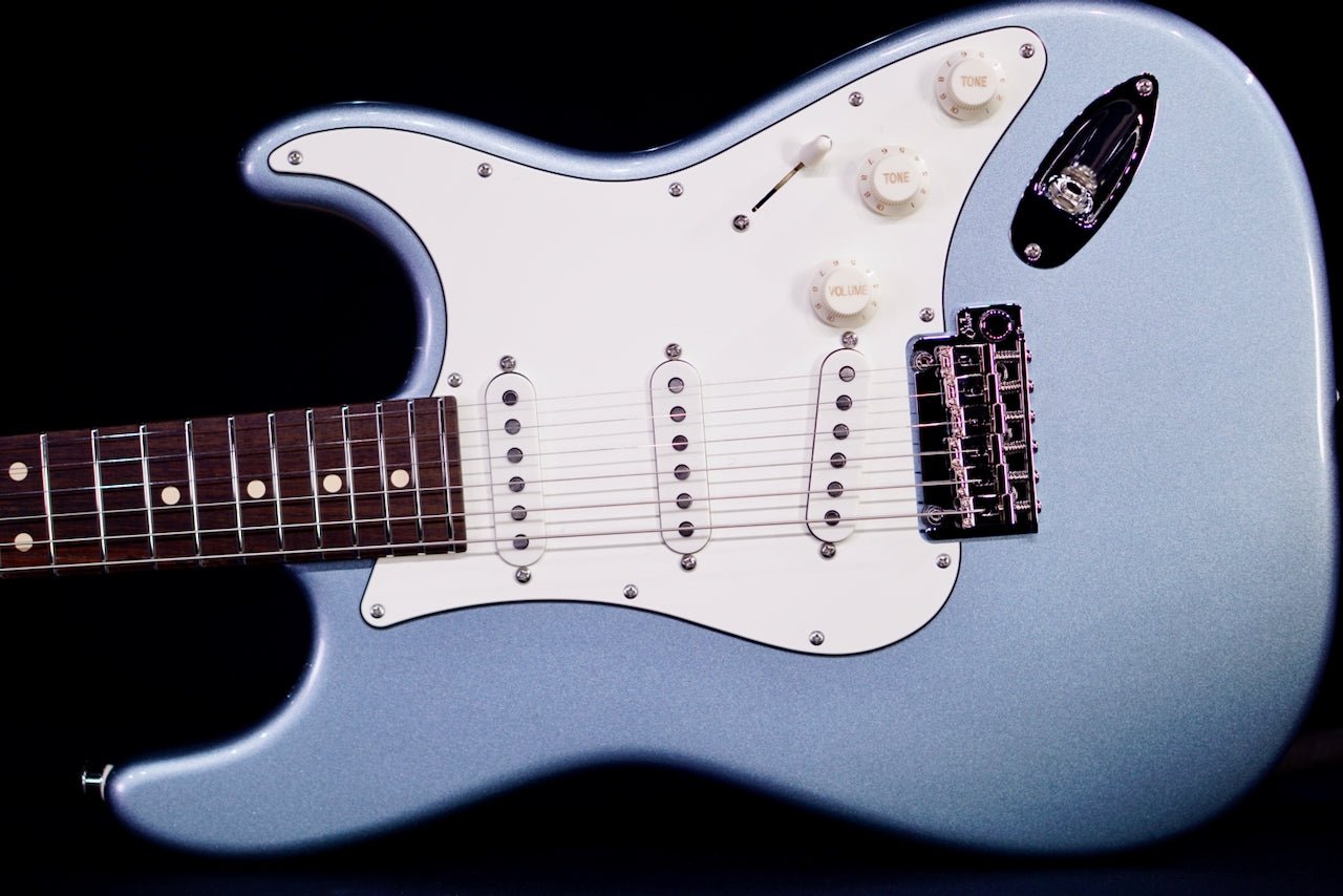 Suhr Limited Edition Classic S Ice Blue Metalic 84912