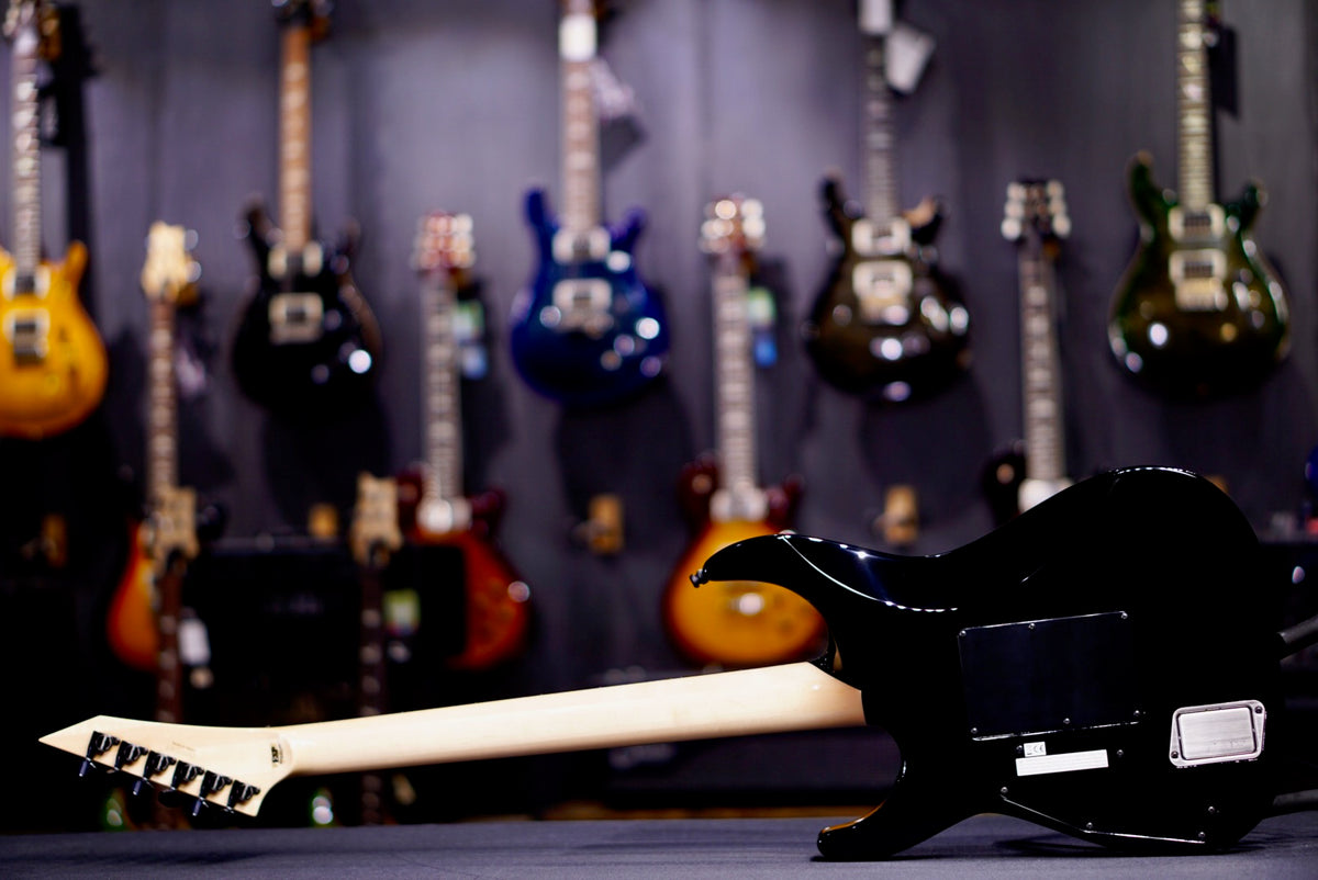 ESP KH-2 NECK-THRU Black E8020262