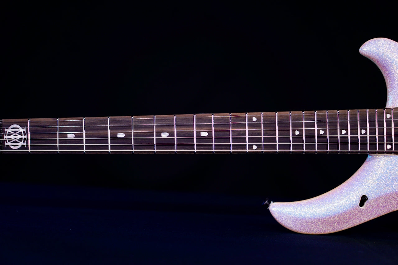 Ernie Ball Music Man Majesty Her Majesty's Request 6 M08737